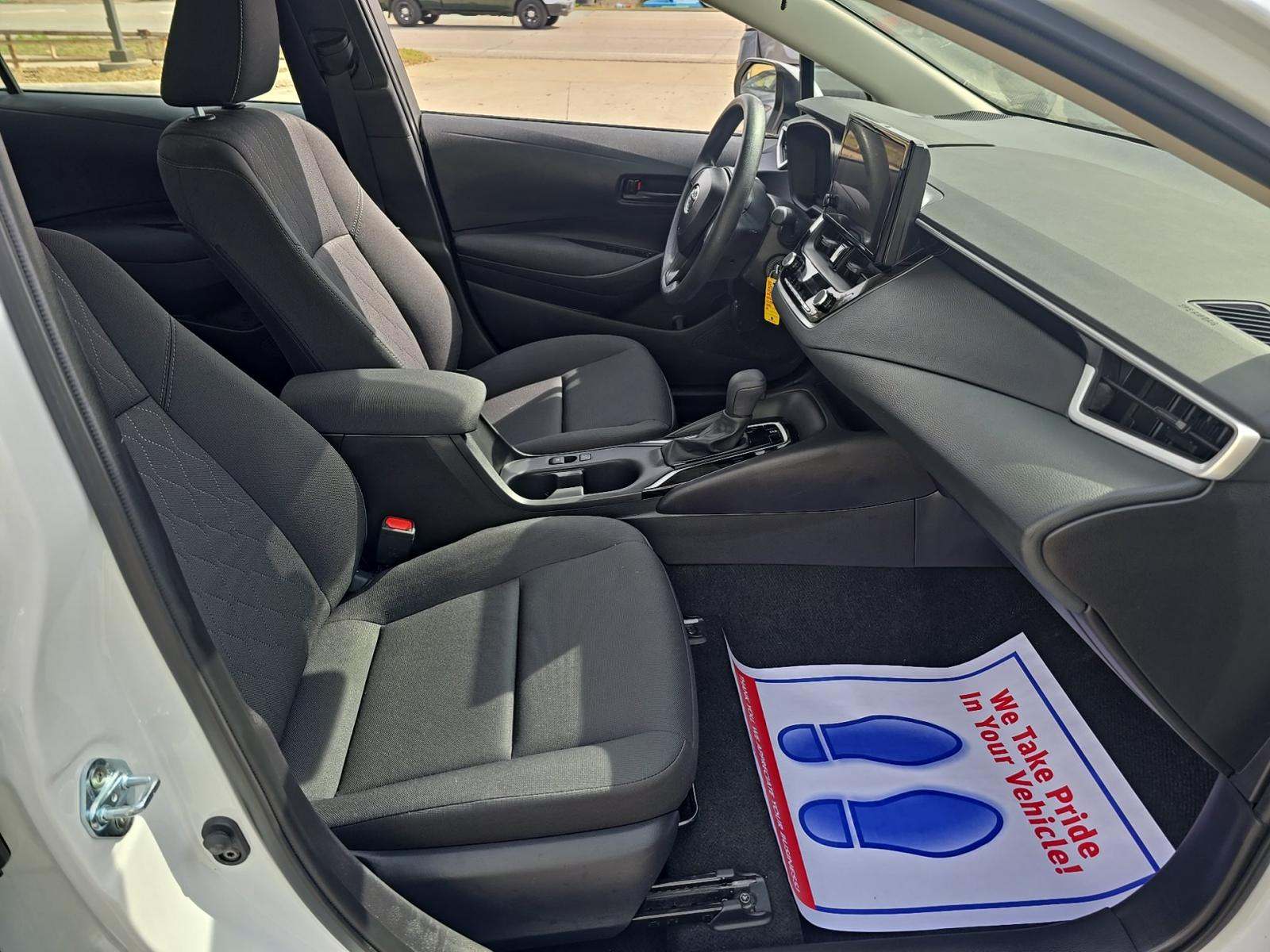 2025 Toyota Corolla LE FWD