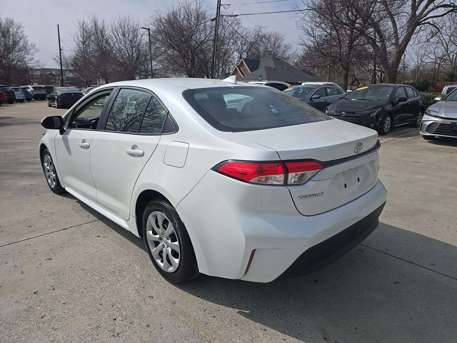 2025 Toyota Corolla LE FWD