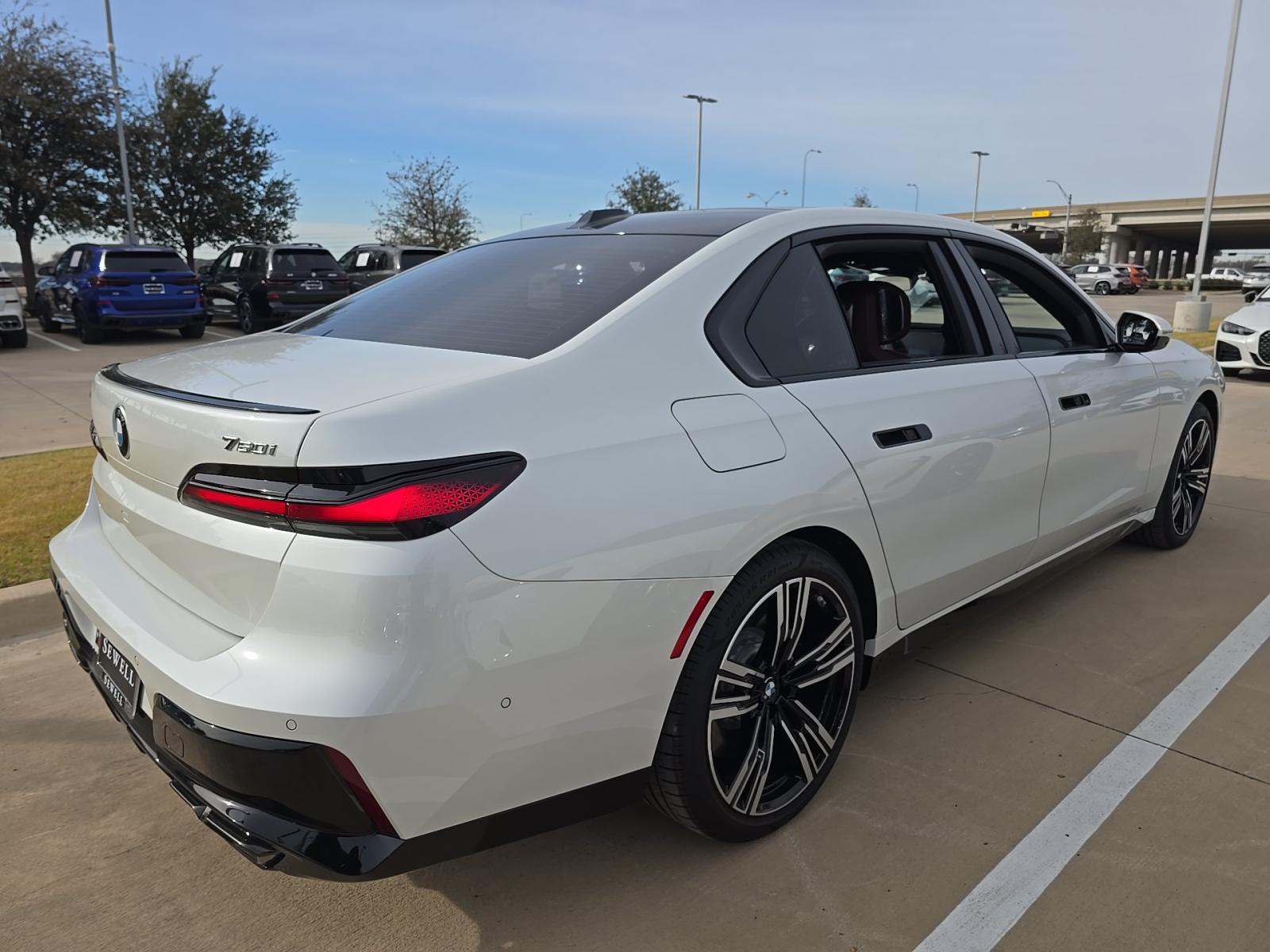 2025 BMW 7 Series 760i xDrive AWD