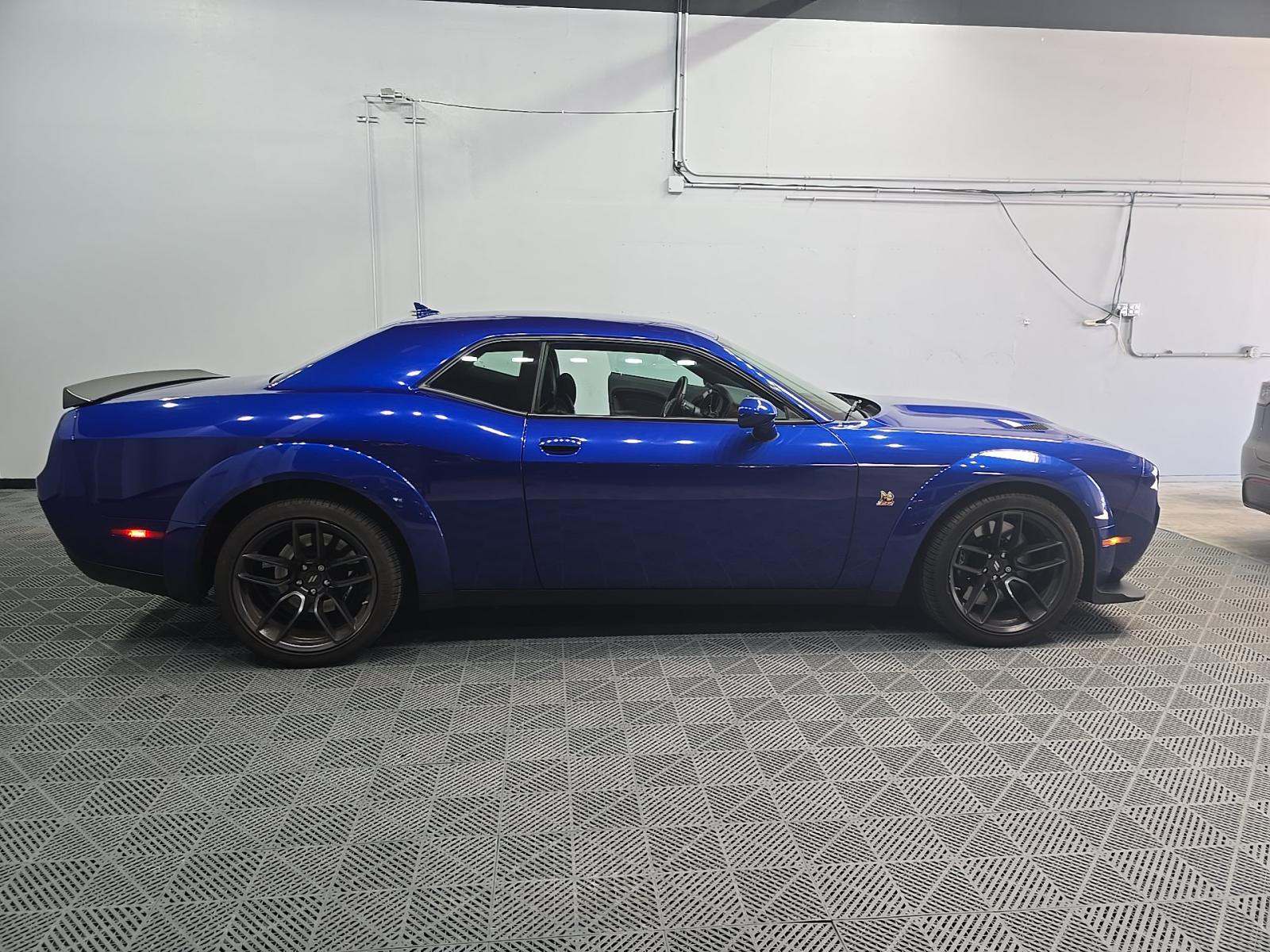 DODGE CHALLENGER - 4