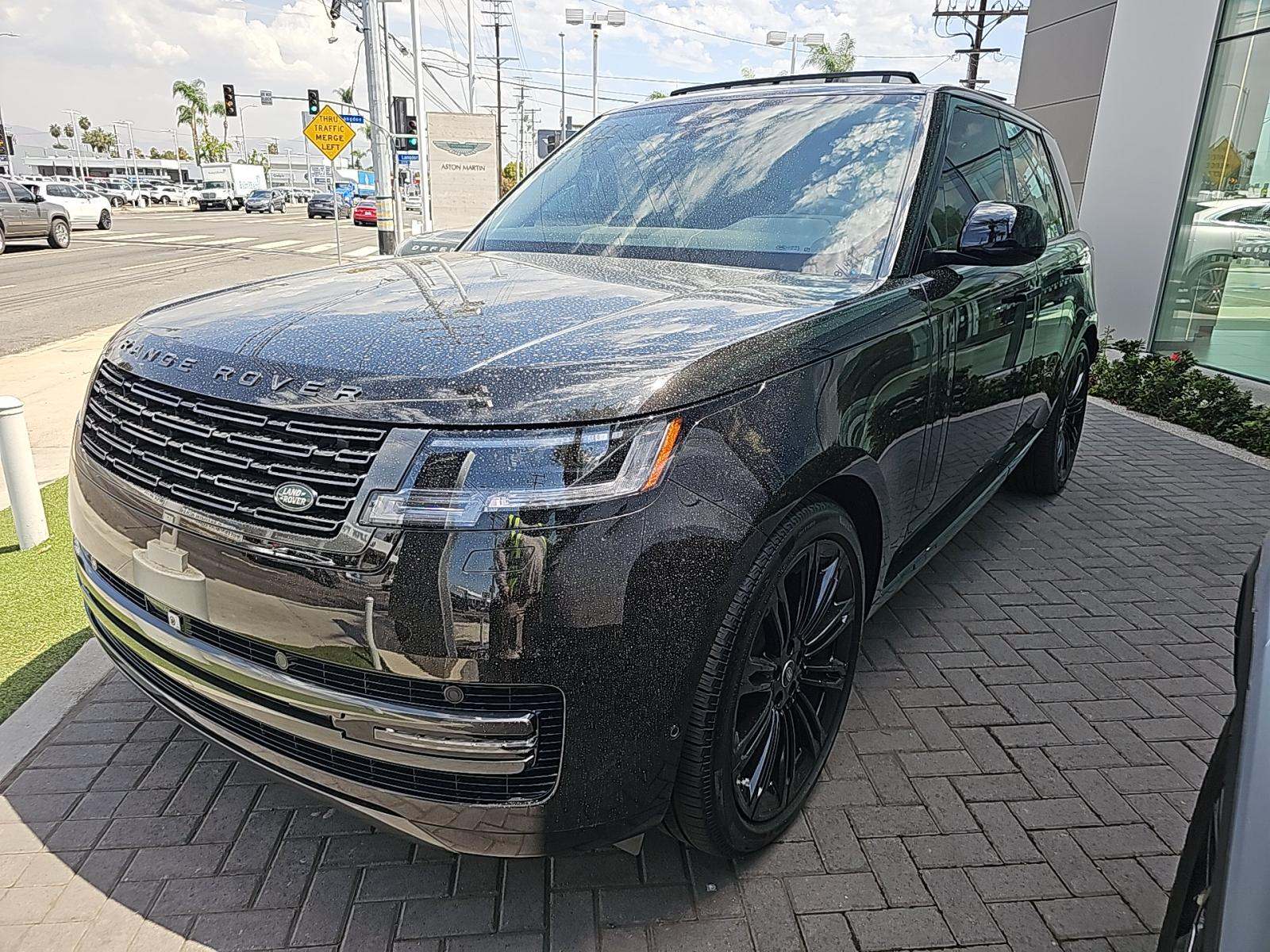 2025 Land Rover Range Rover SE