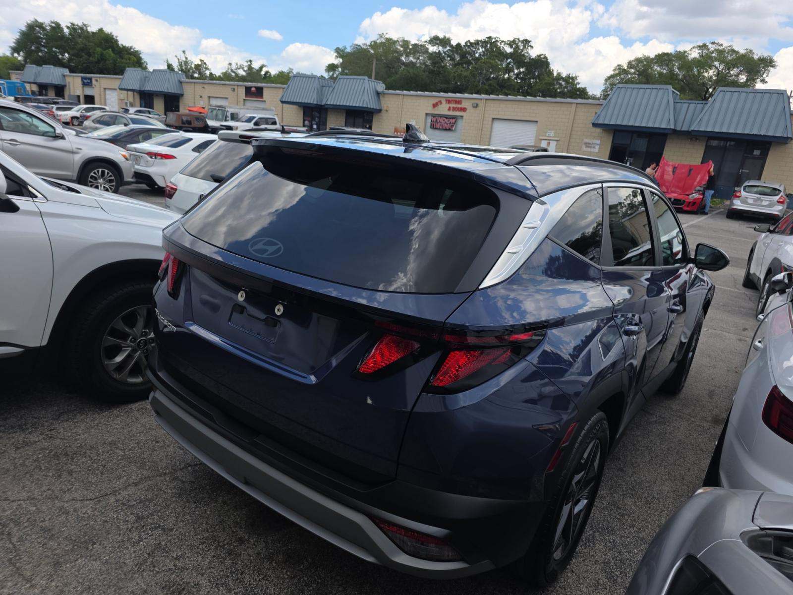 HYUNDAI TUCSON - 3