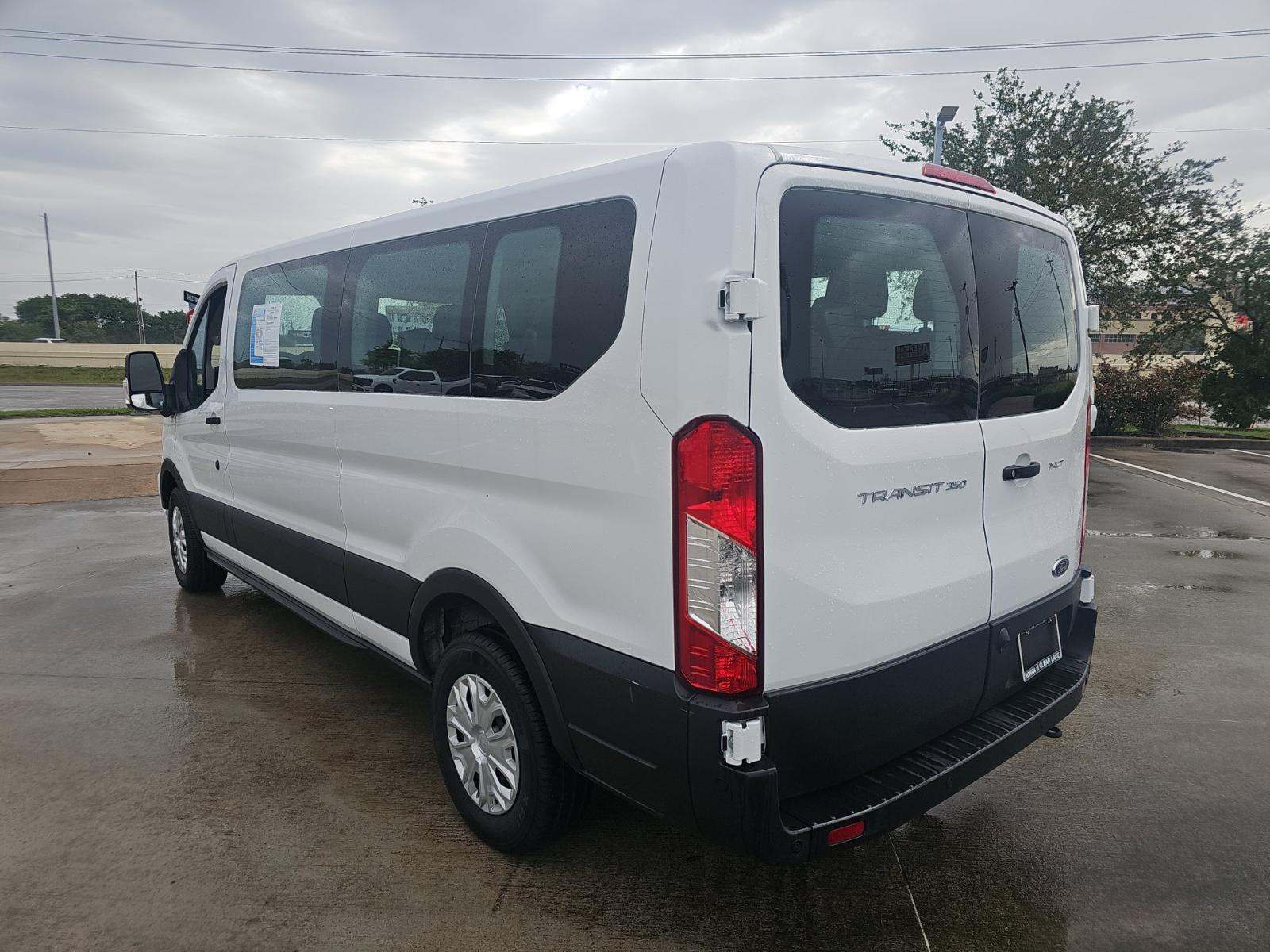 FORD TRANSIT 350 - 4