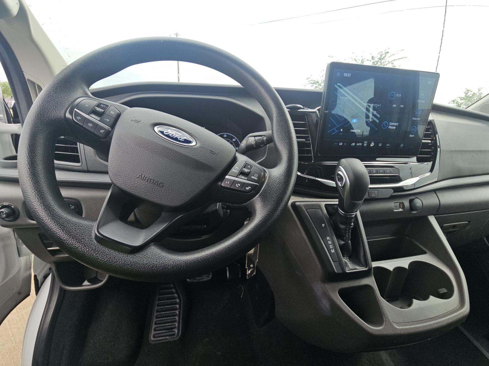 FORD TRANSIT 350 - 10