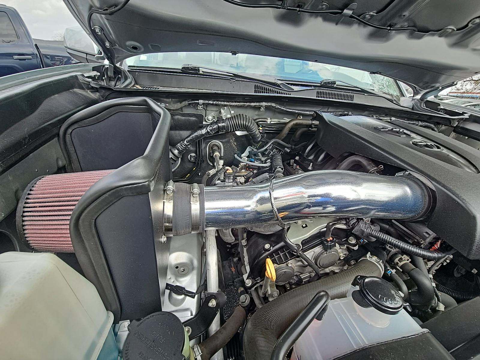 2022 Toyota Tacoma SR5 RWD