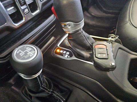 JEEP UNLIMITED SAHARA - 8