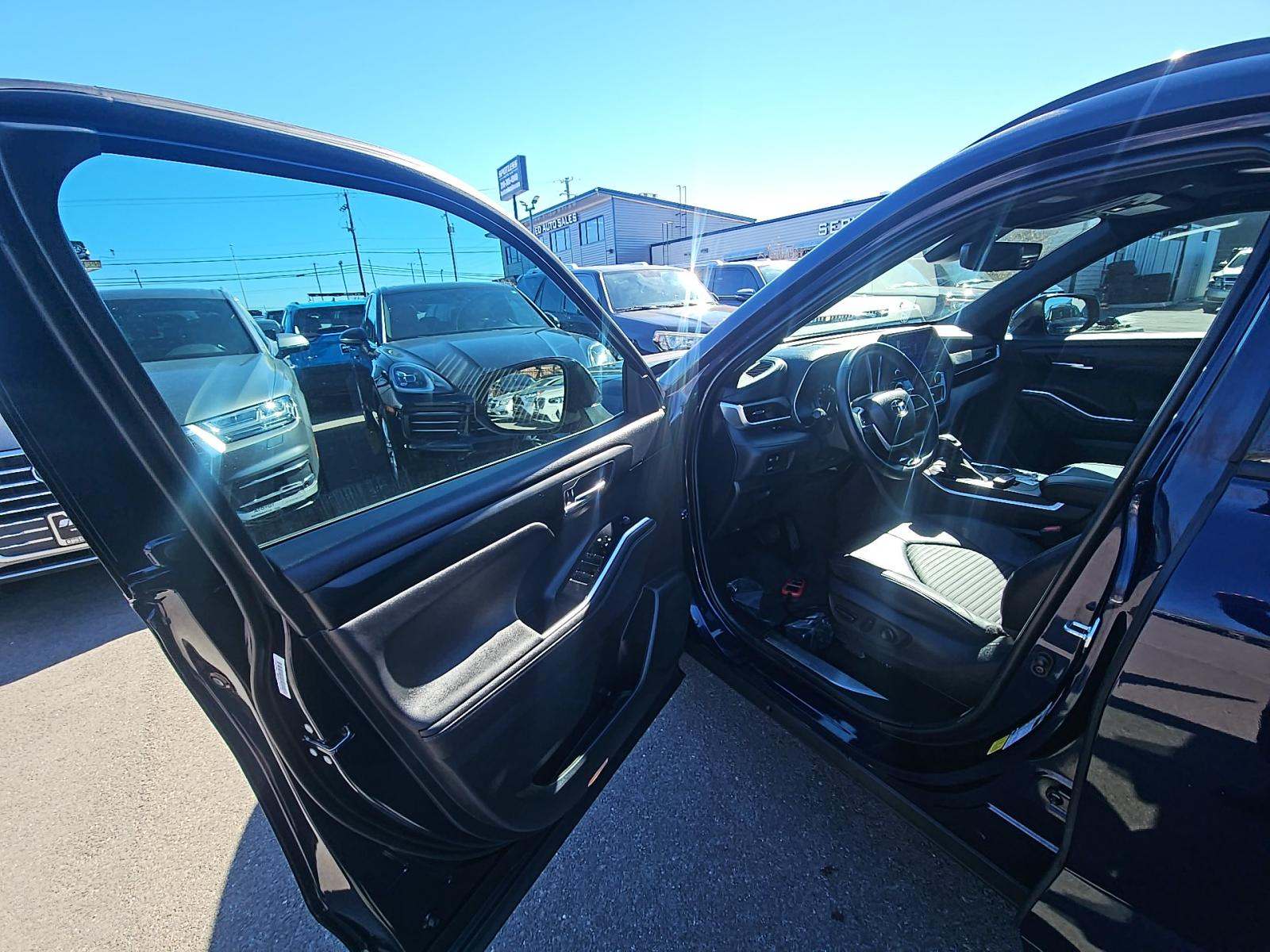 2023 Toyota Highlander XSE FWD