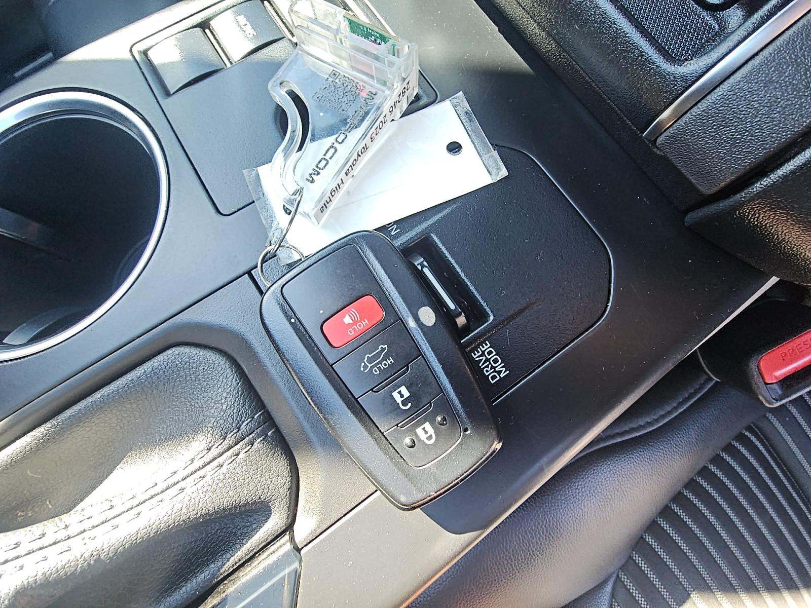 2023 Toyota Highlander XSE FWD