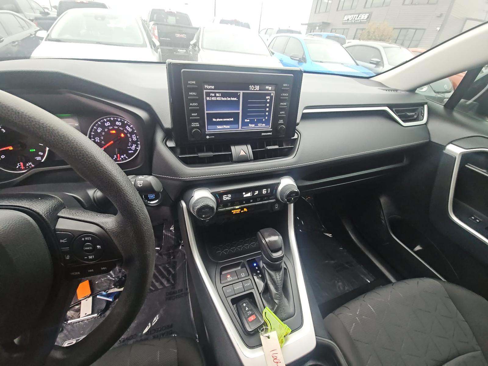 2021 Toyota RAV4 XLE FWD