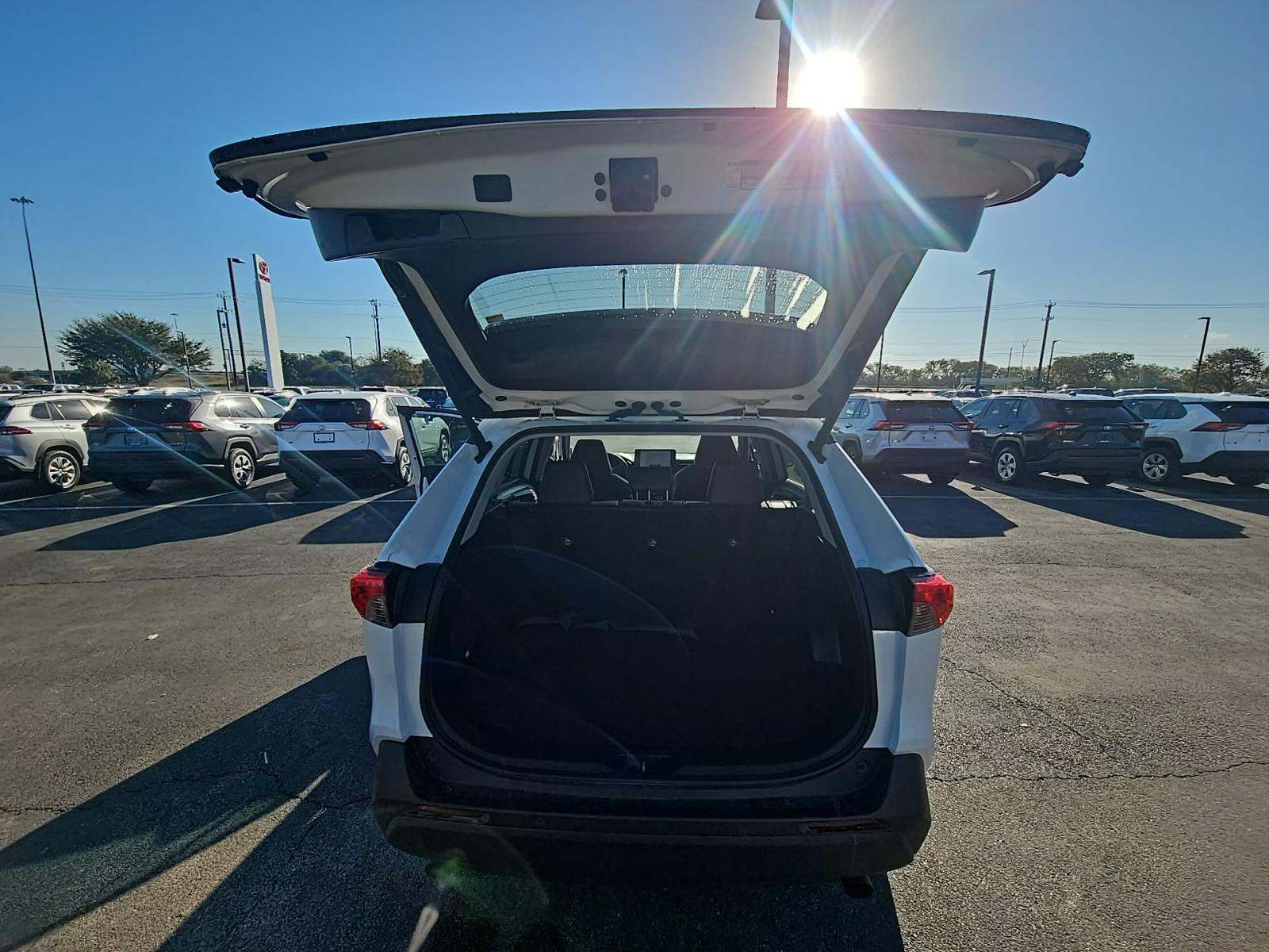 2024 Toyota RAV4 XLE Premium FWD