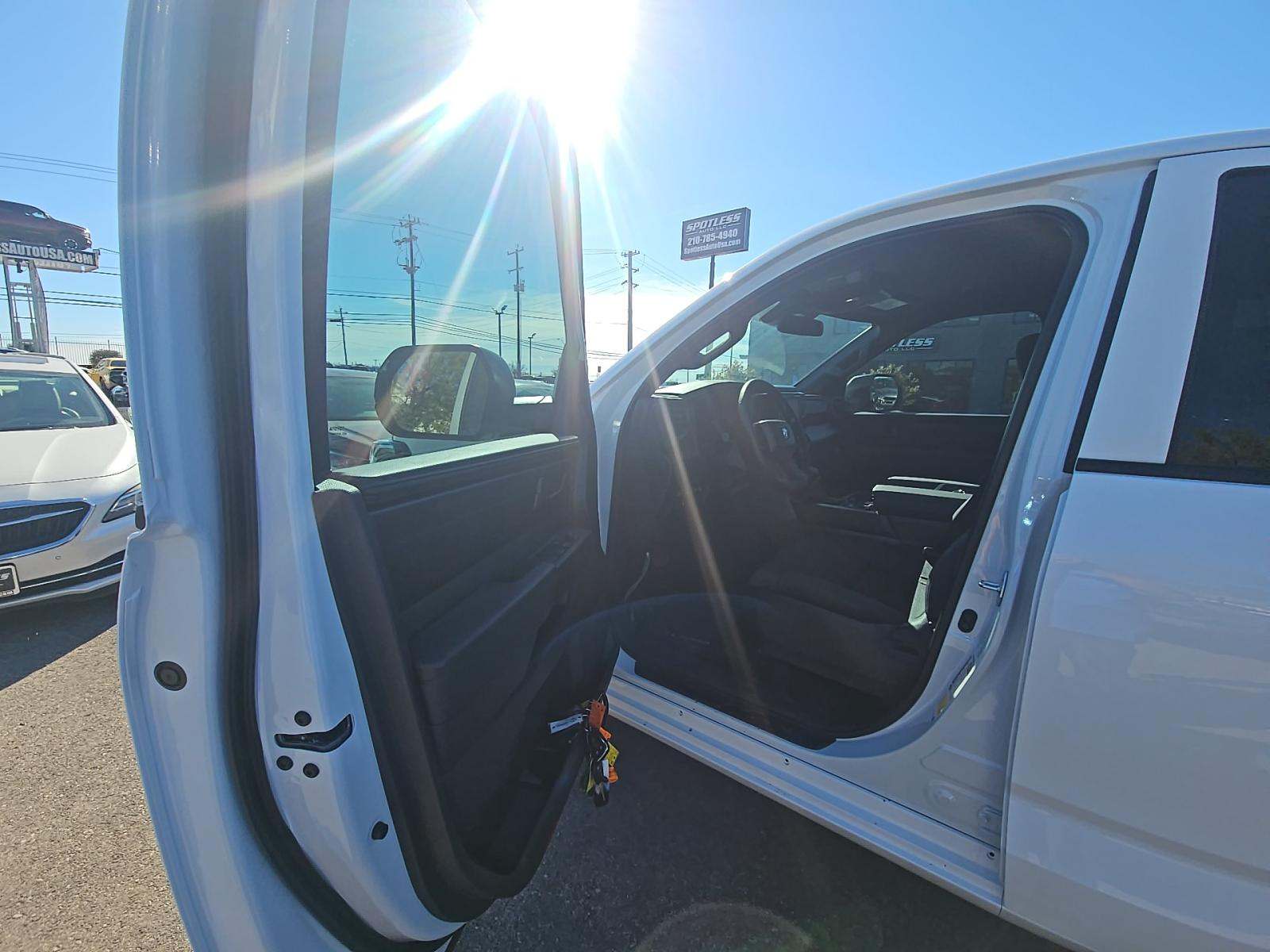 2025 Toyota Tundra SR AWD