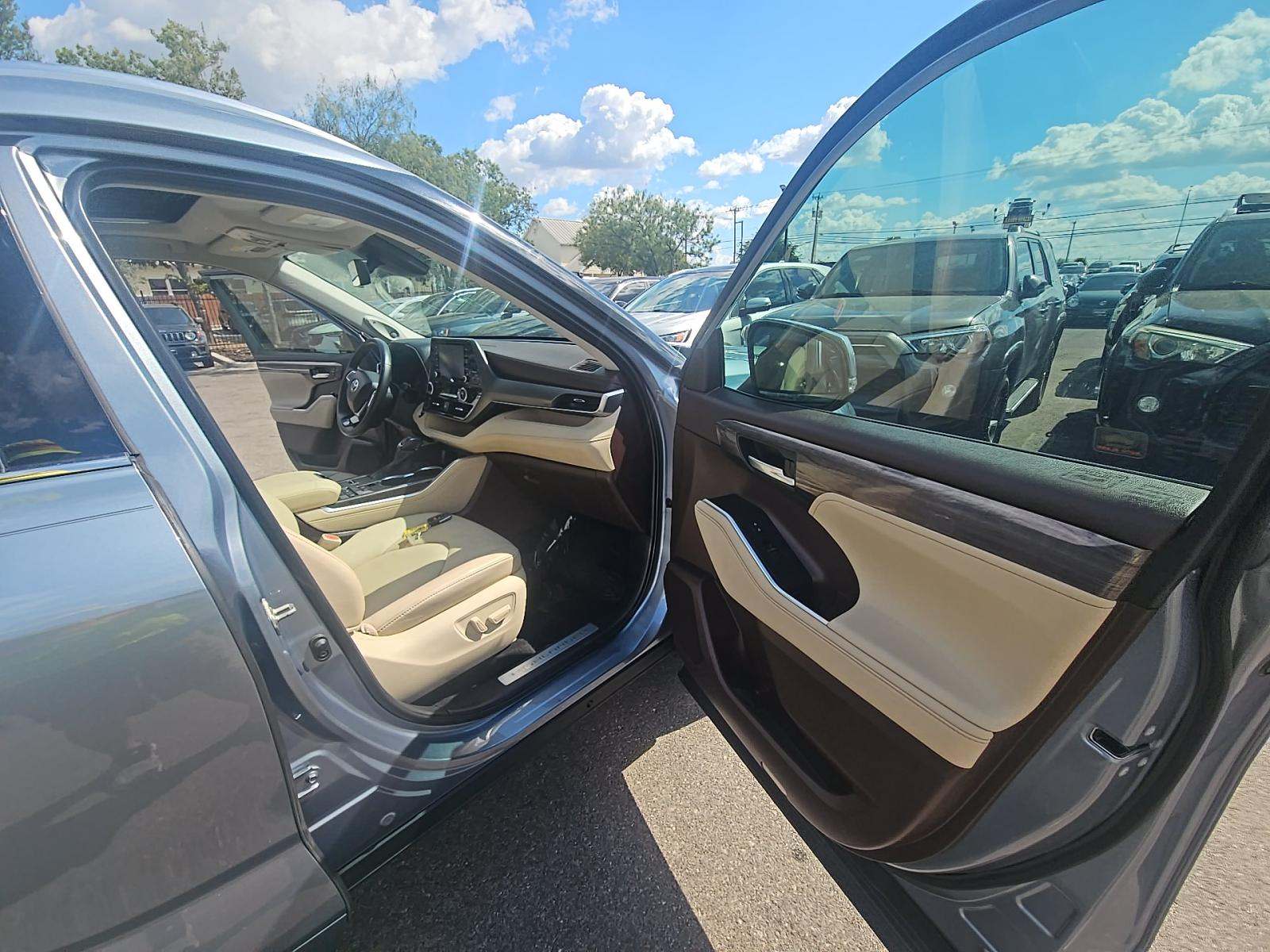 2020 Toyota Highlander Limited FWD