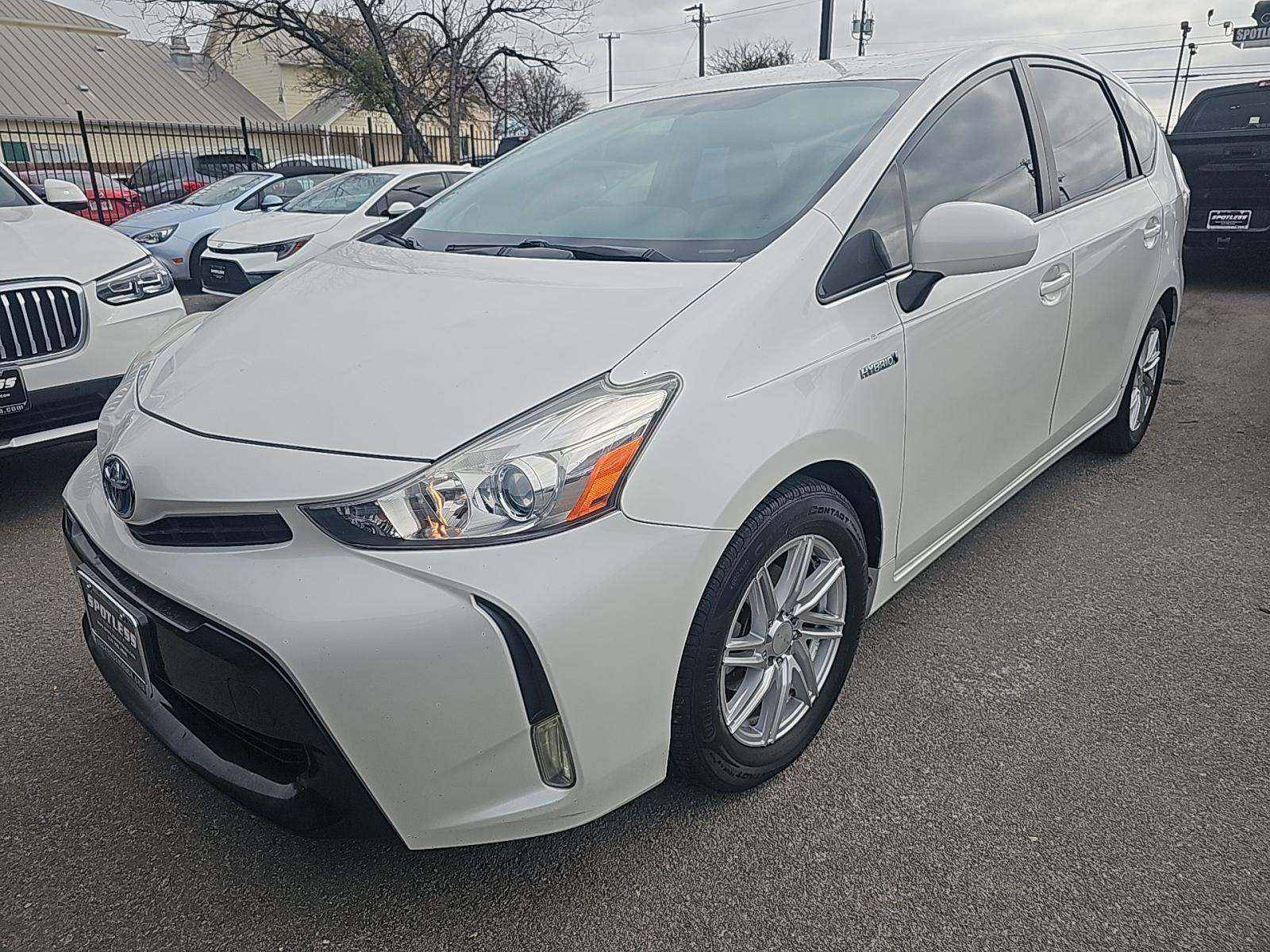 2016 Toyota Prius v Four FWD