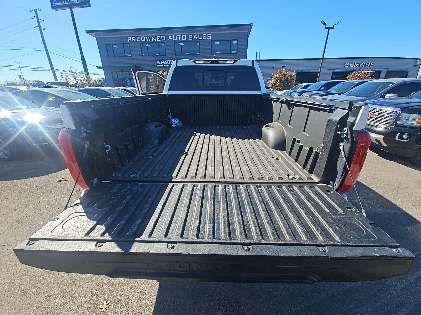2022 Toyota Tundra SR5 AWD