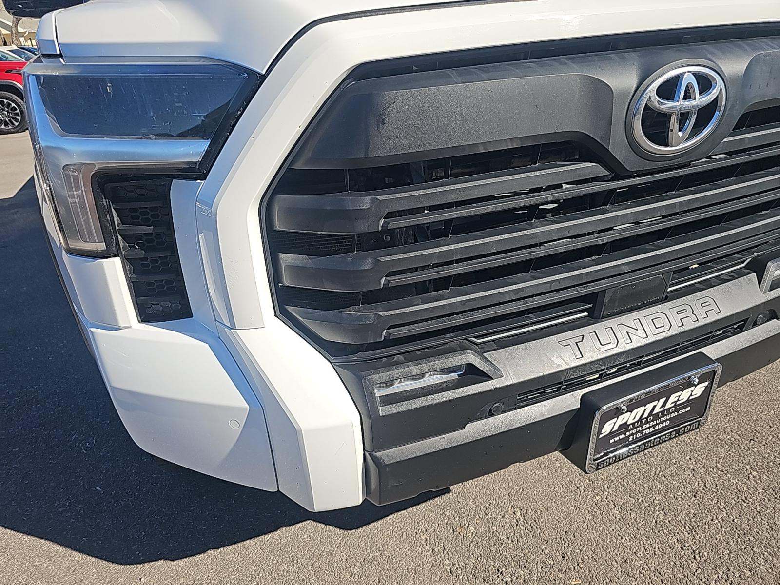 2022 Toyota Tundra SR5 AWD