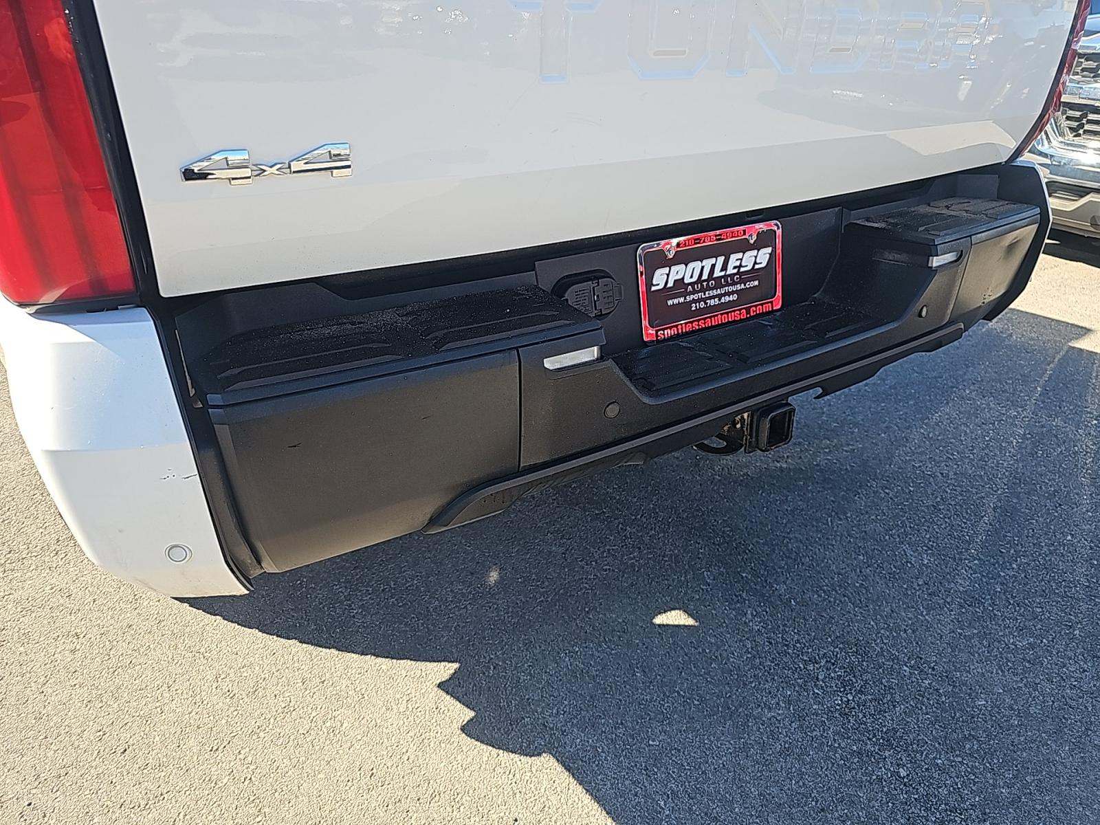 2022 Toyota Tundra SR5 AWD