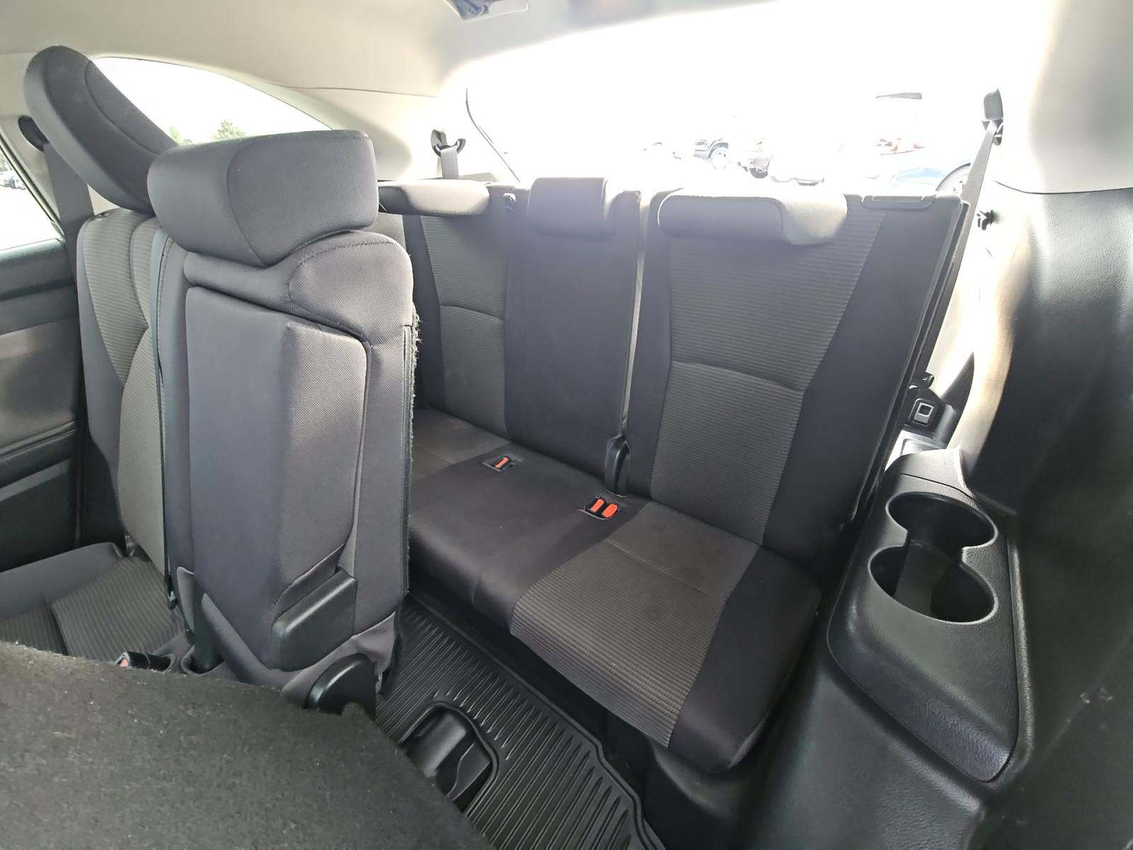 2023 Toyota Highlander LE FWD