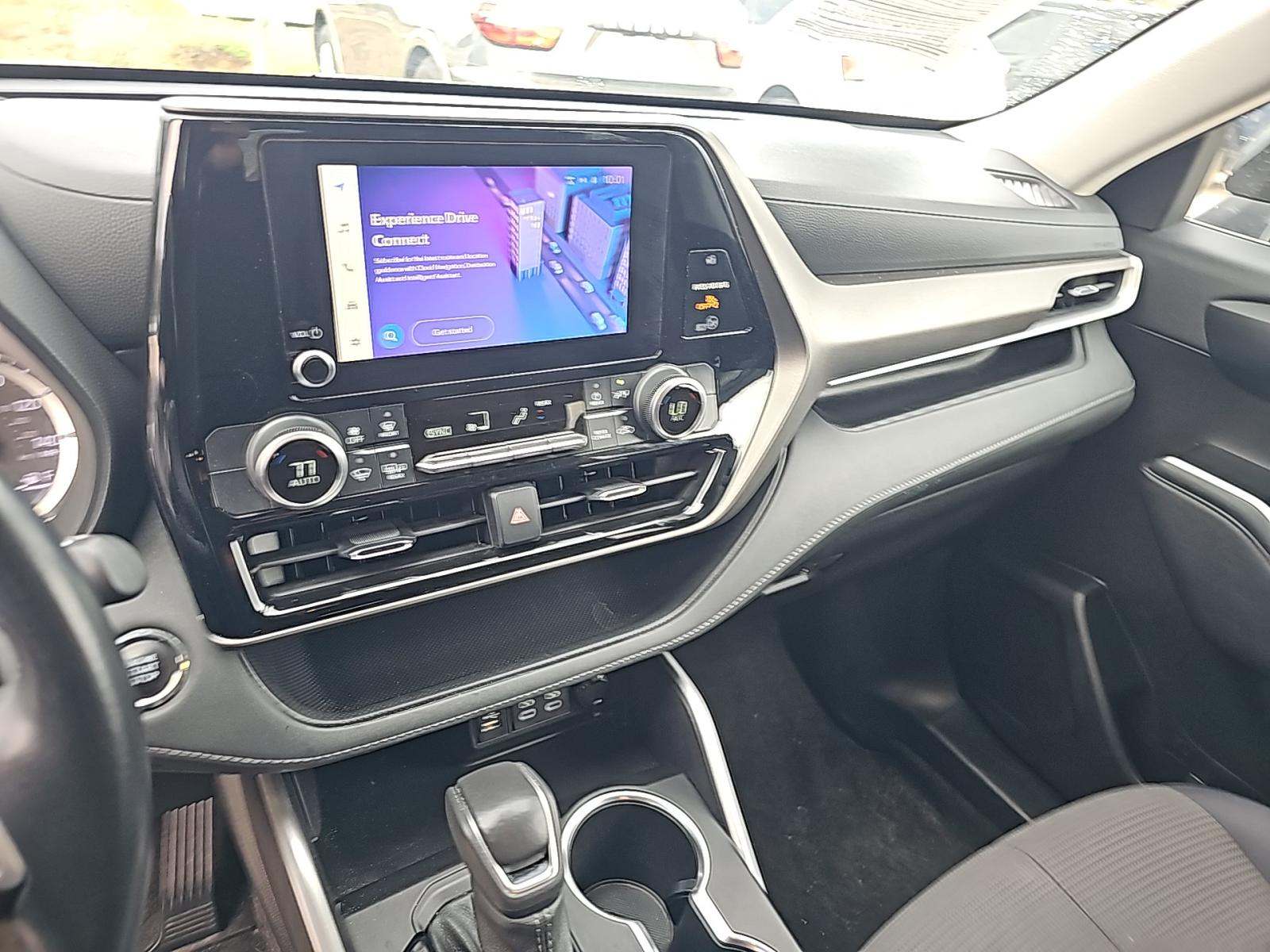 2023 Toyota Highlander LE FWD