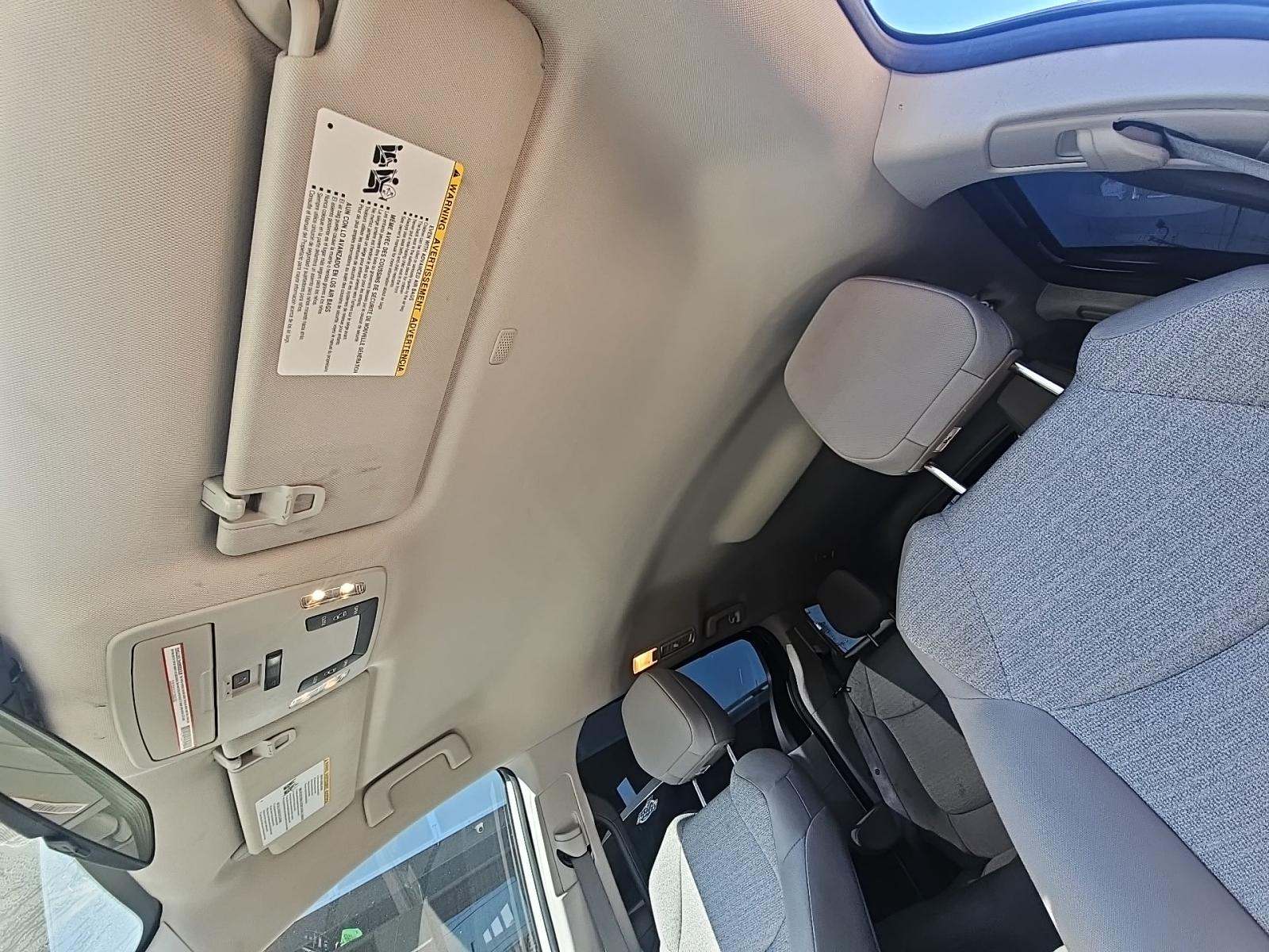 2022 Toyota Sienna LE FWD