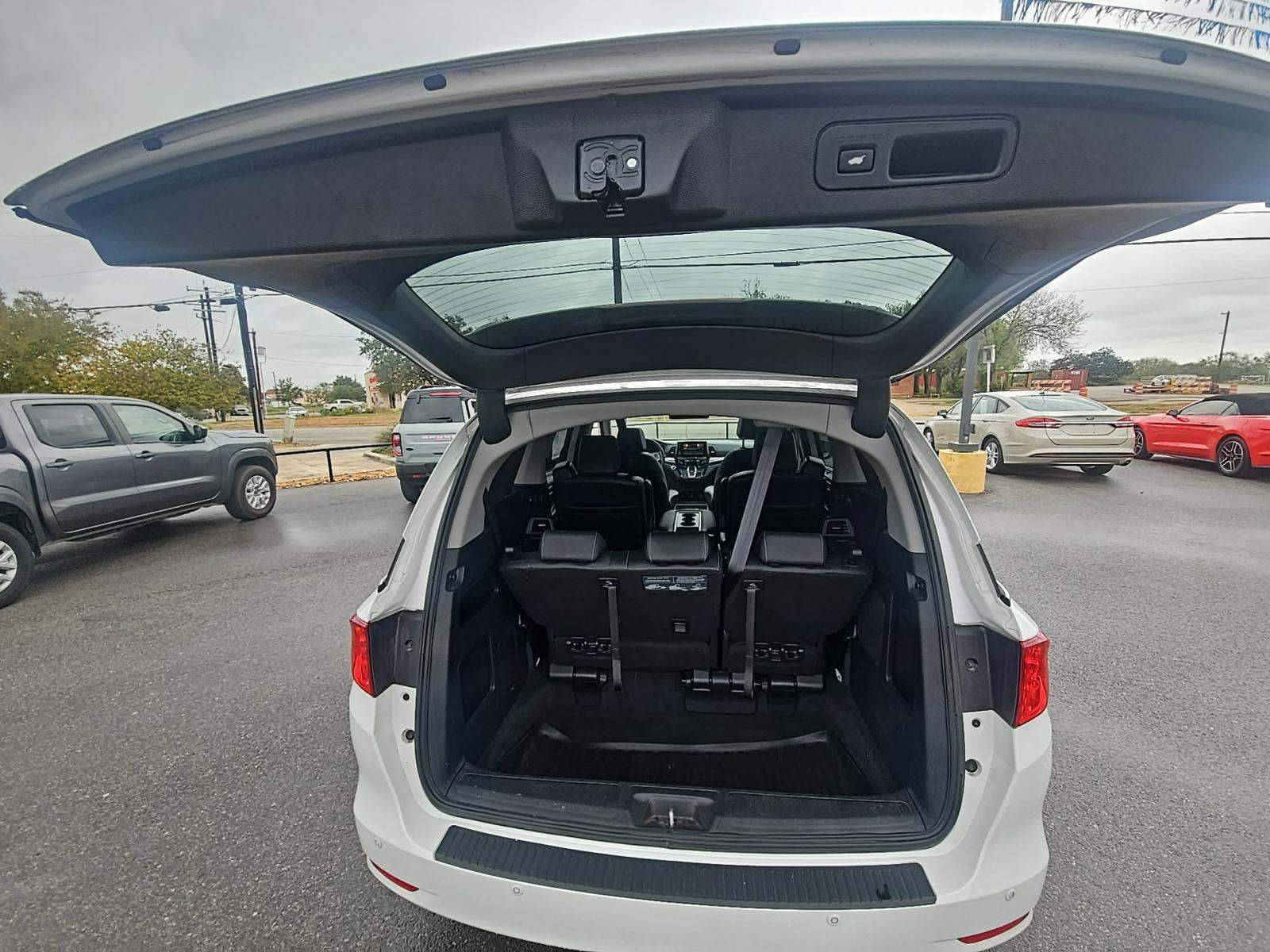 2023 Honda Odyssey Touring FWD