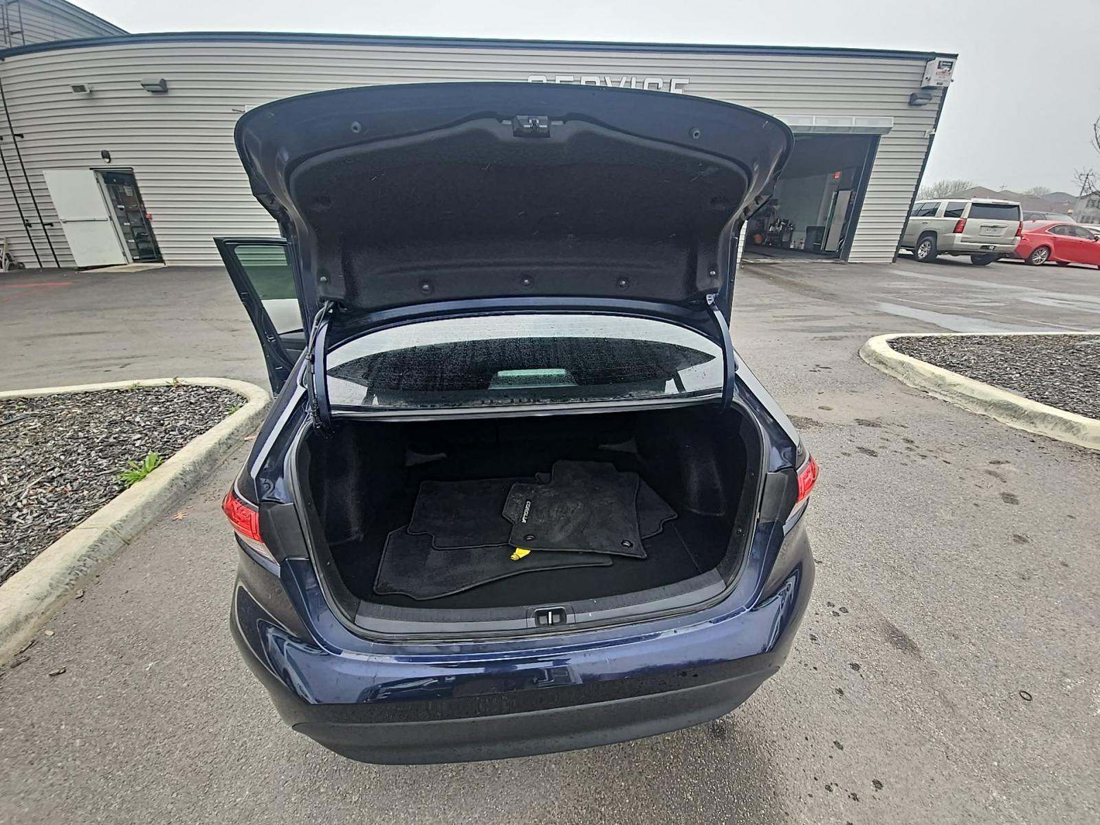 2024 Toyota Corolla LE FWD