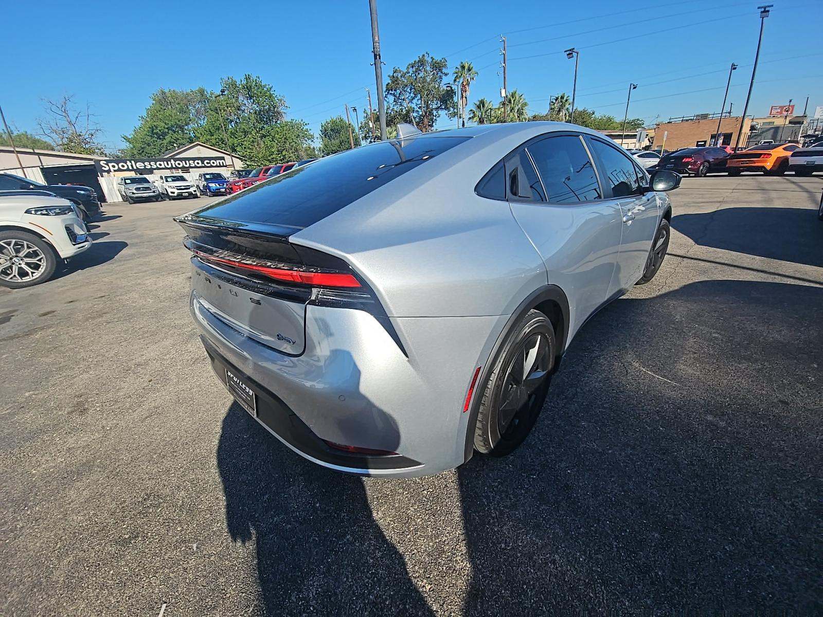 2024 Toyota Prius LE FWD