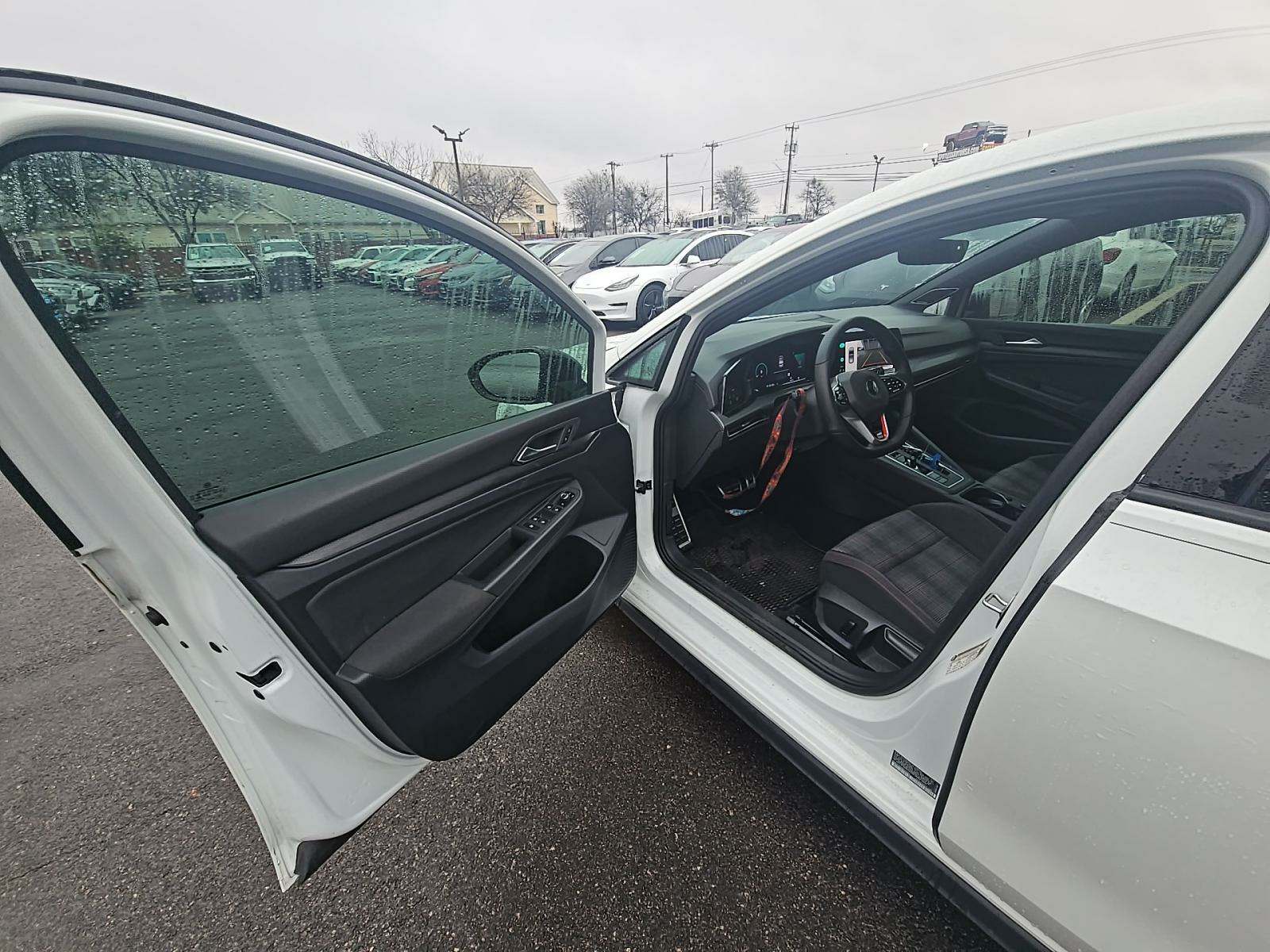 2022 Volkswagen Golf GTI 2.0T SE FWD