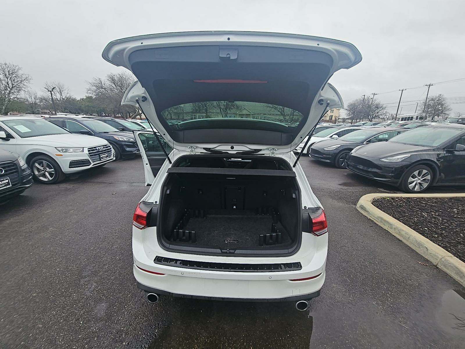 2022 Volkswagen Golf GTI 2.0T SE FWD