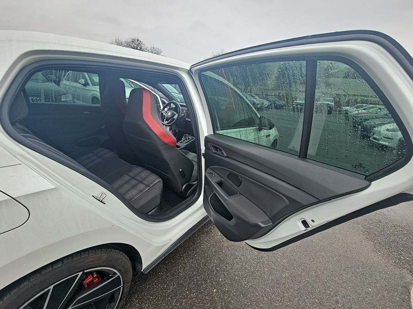 2022 Volkswagen Golf GTI 2.0T SE FWD