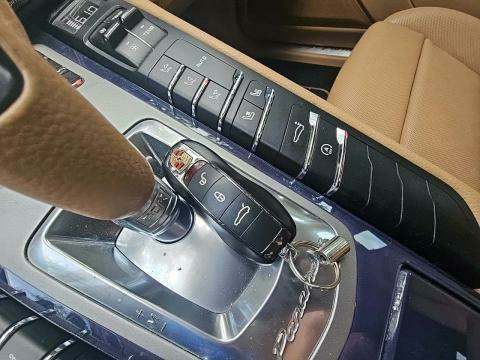 2013 Porsche Panamera Platinum Edition RWD