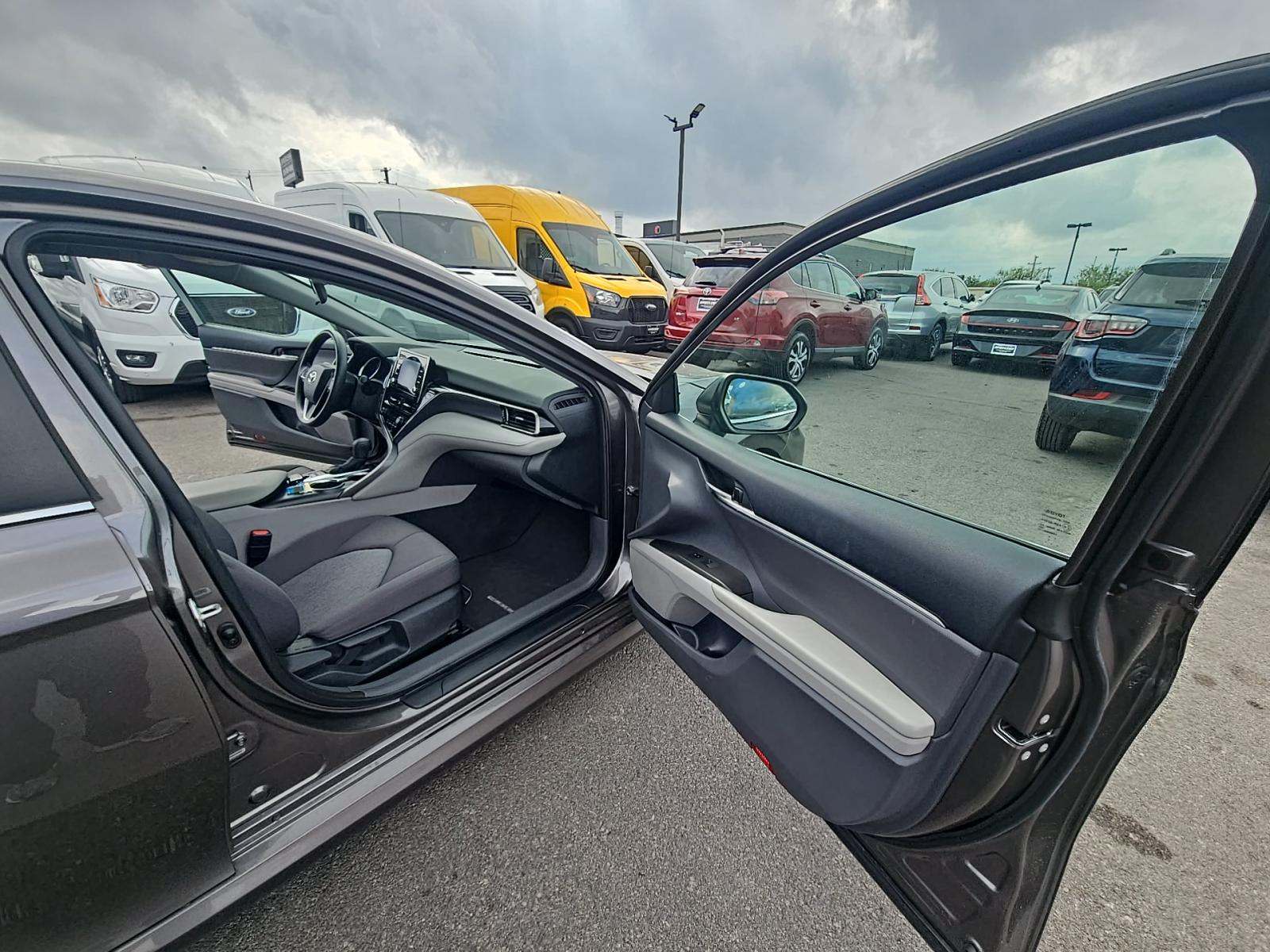 2023 Toyota Camry Hybrid LE FWD