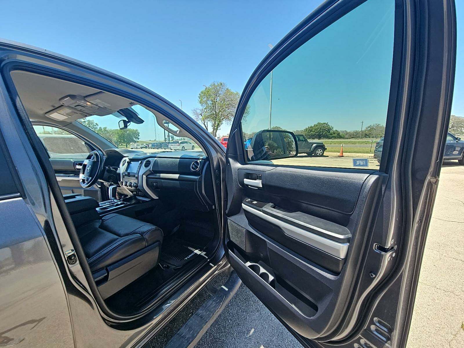 2020 Toyota Tundra SR5 AWD