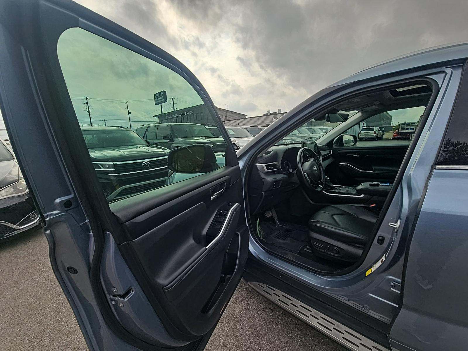 2021 Toyota Highlander XLE FWD