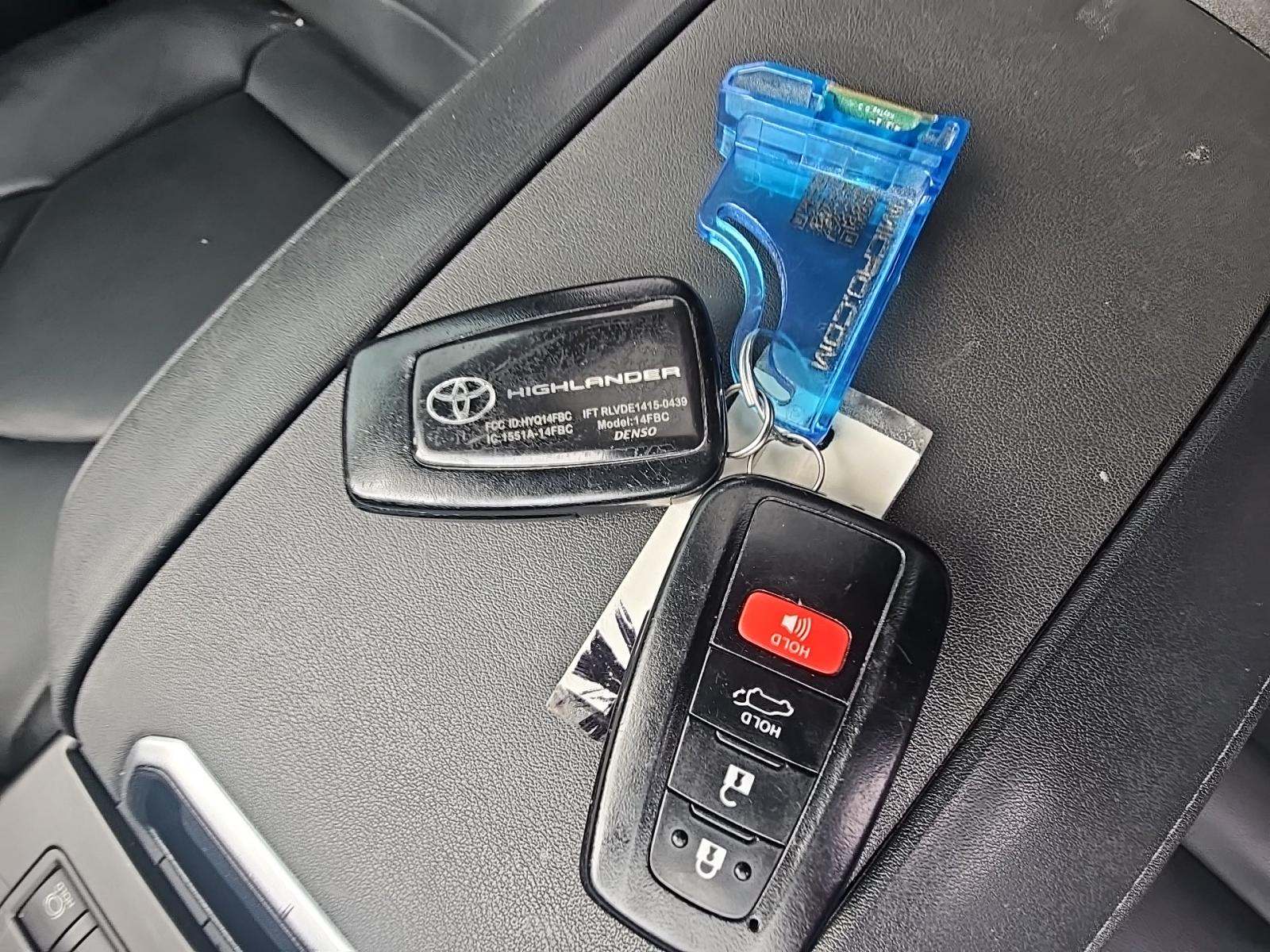 2021 Toyota Highlander XLE FWD