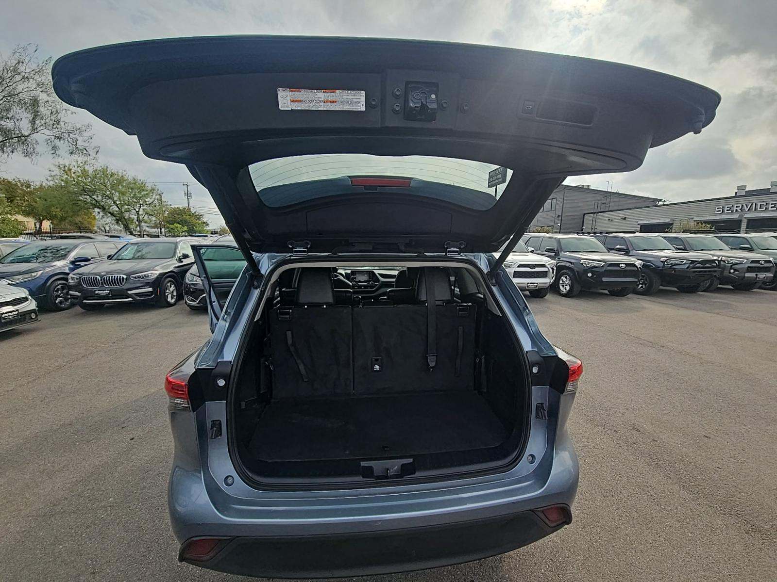 2021 Toyota Highlander XLE FWD