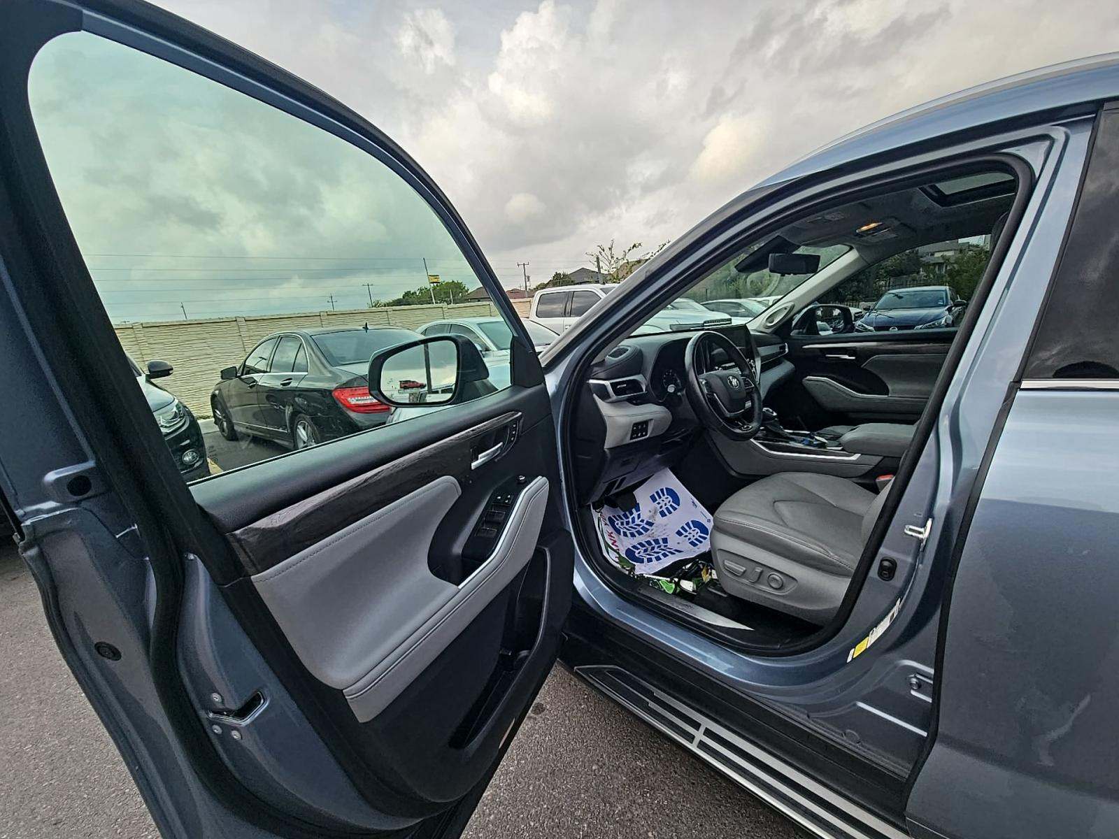 2021 Toyota Highlander Hybrid Platinum FWD