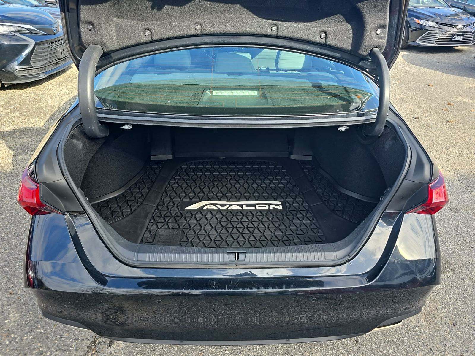 2020 Toyota Avalon Limited FWD