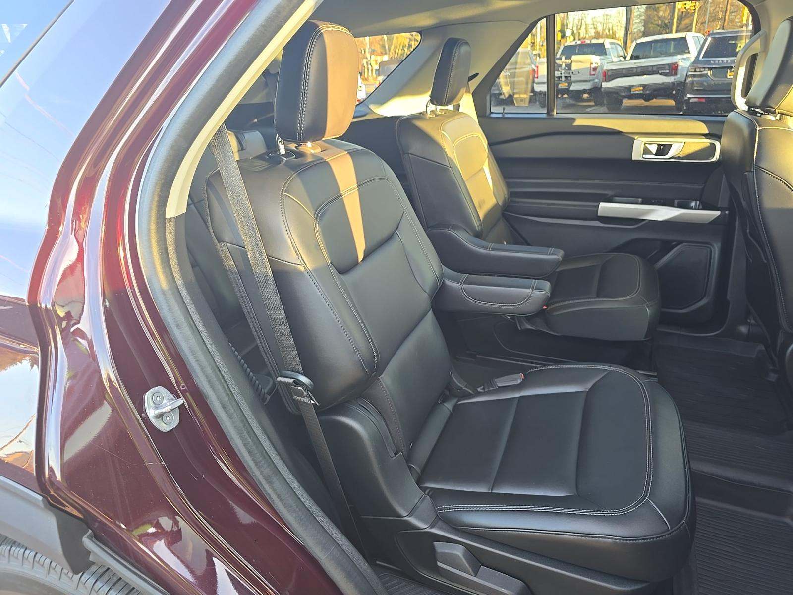 2023 Ford Explorer XLT AWD