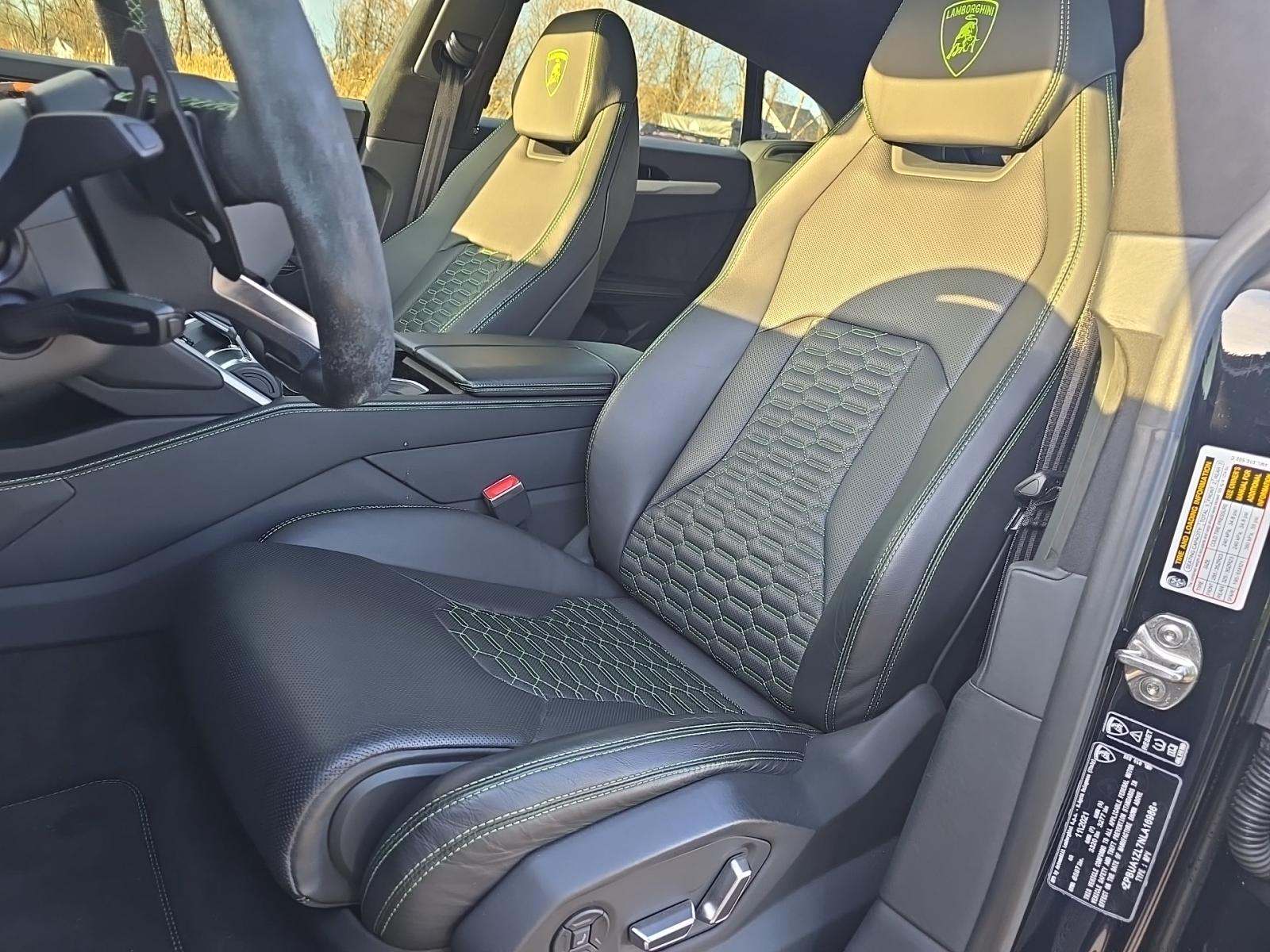 2022 Lamborghini Urus Base AWD