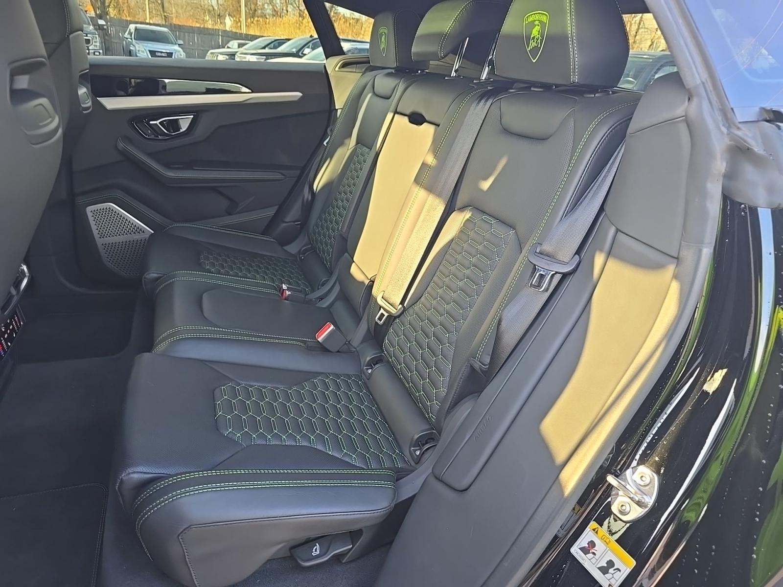 2022 Lamborghini Urus Base AWD