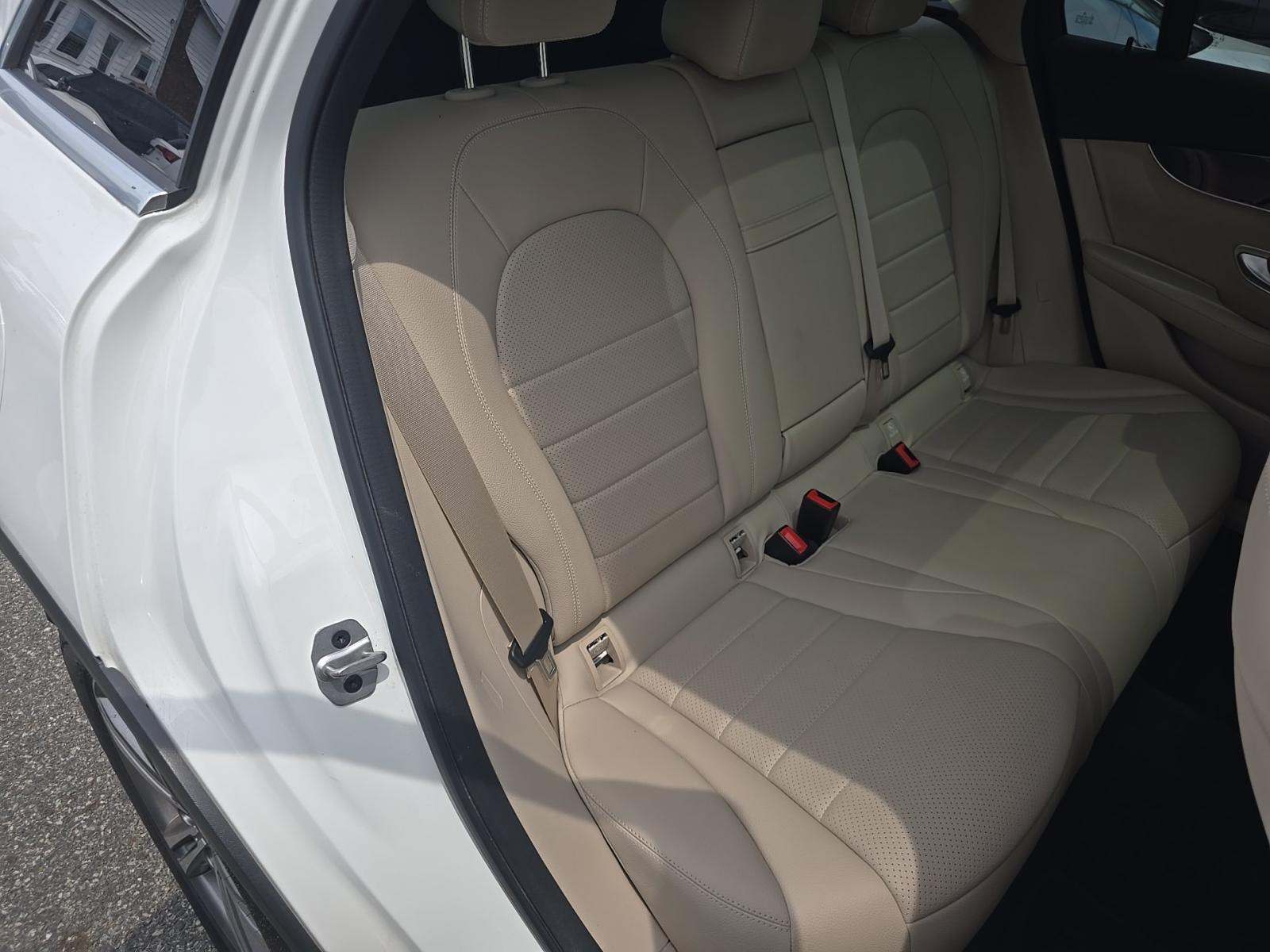 2021 Mercedes-Benz GLC GLC 300 AWD