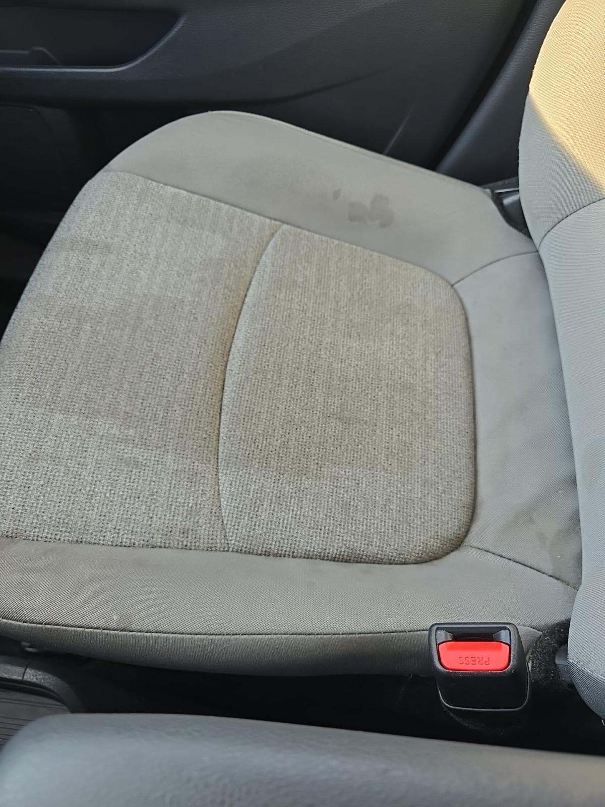 2022 Toyota Sienna LE FWD