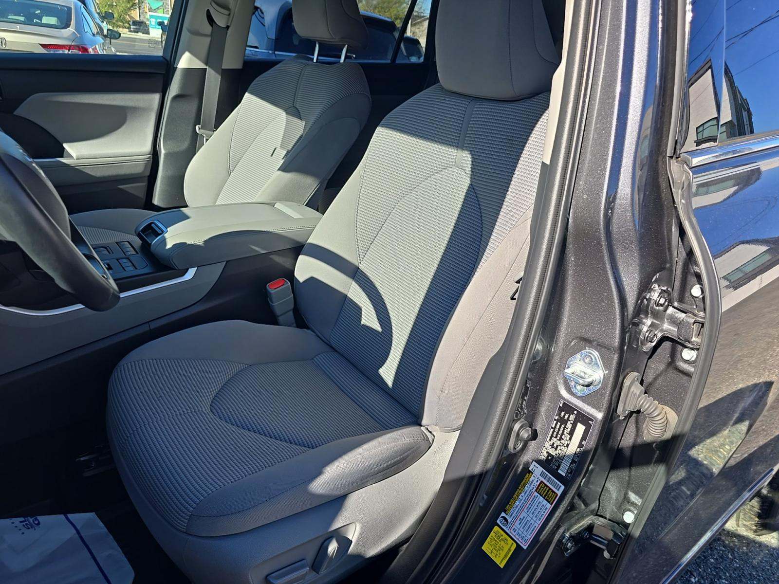 2022 Toyota Highlander LE AWD