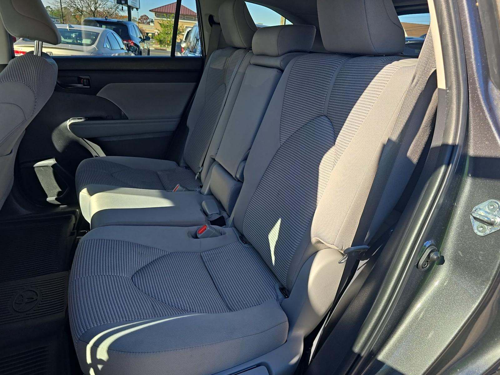 2022 Toyota Highlander LE AWD