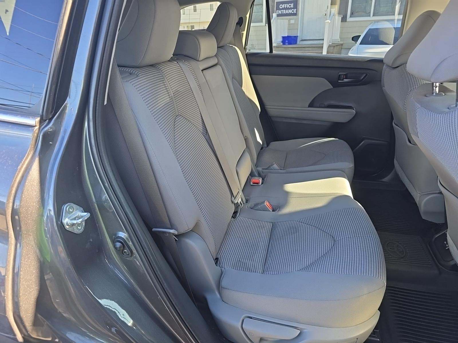 2022 Toyota Highlander LE AWD