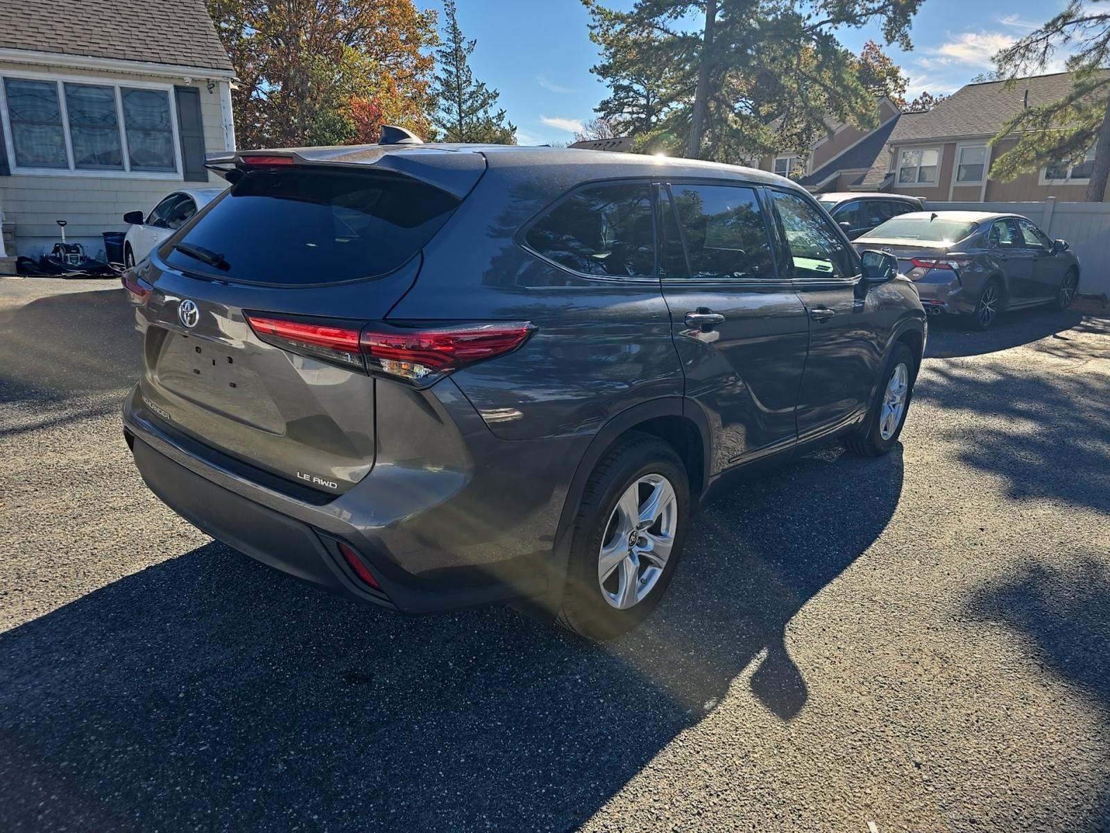 2022 Toyota Highlander LE AWD