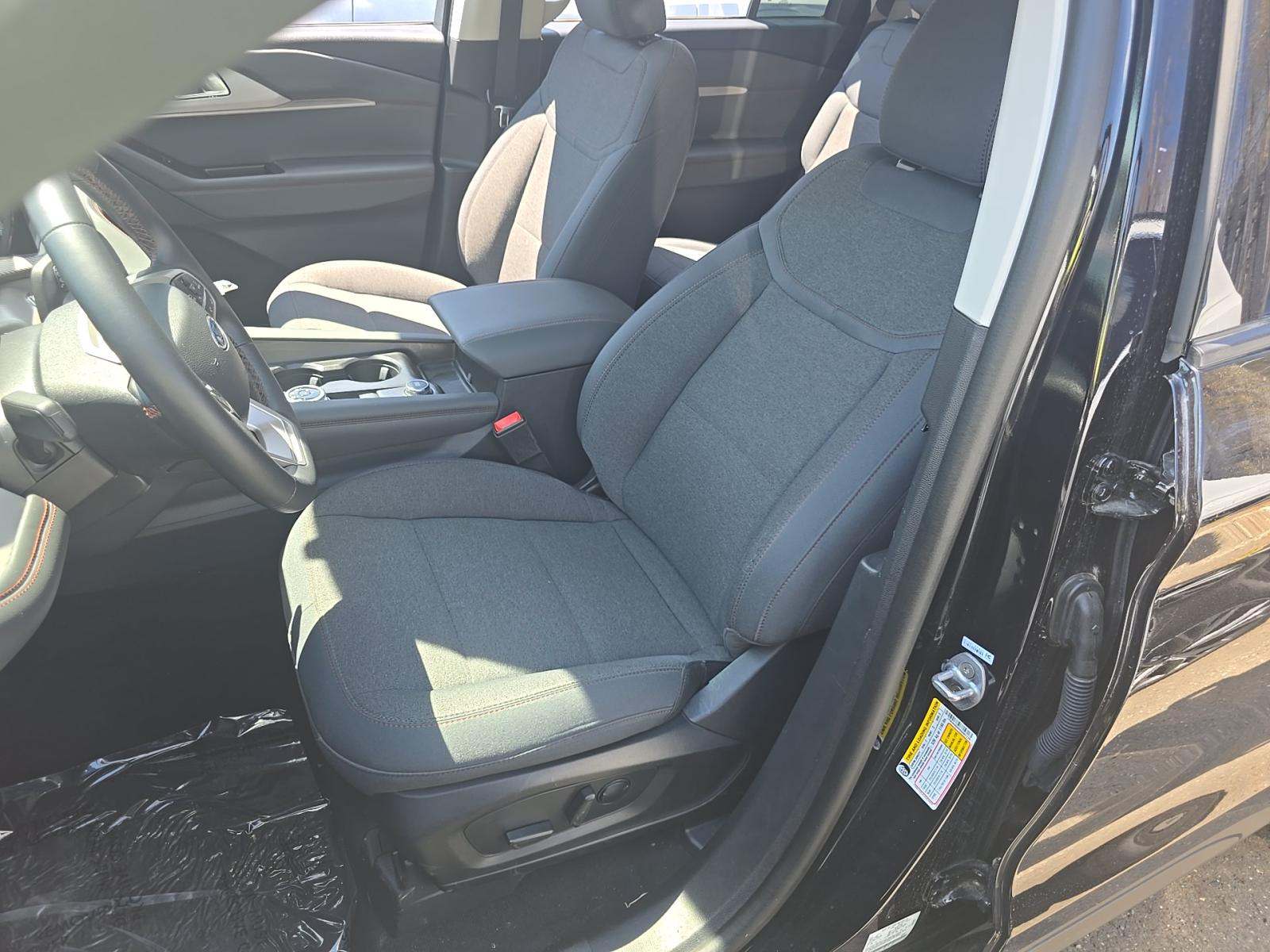 2025 Ford Explorer Active AWD