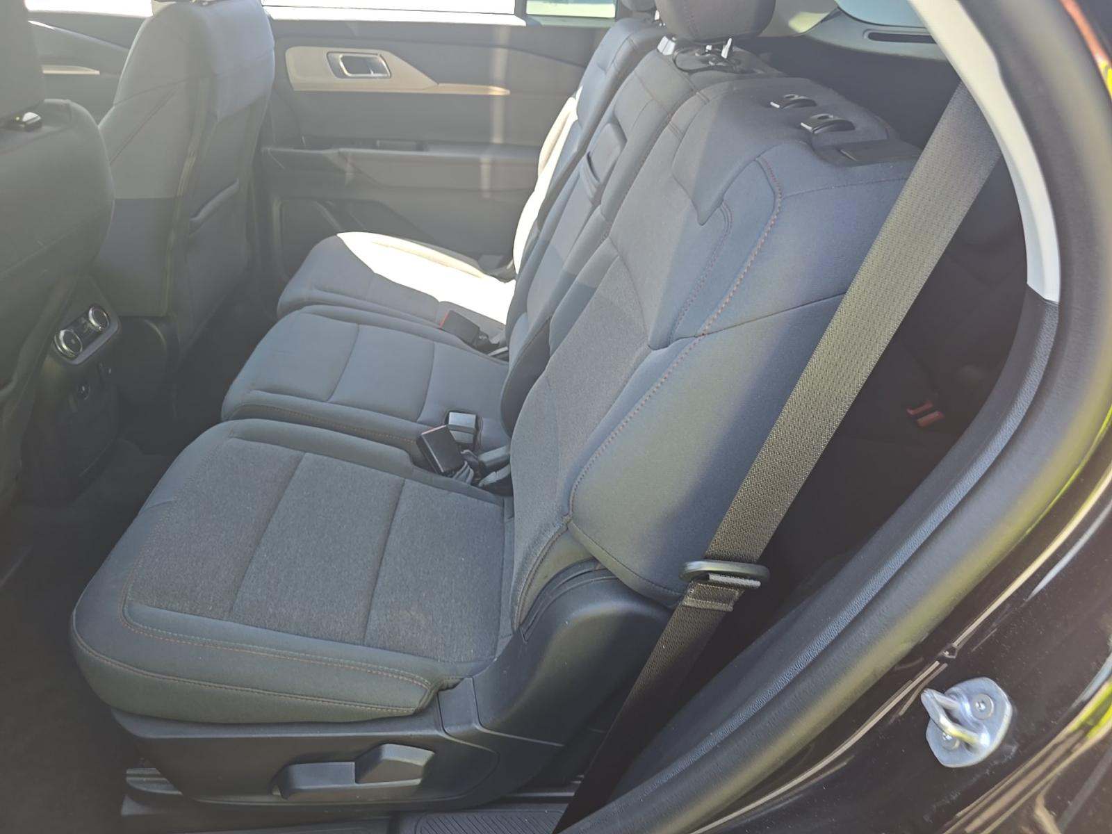 2025 Ford Explorer Active AWD