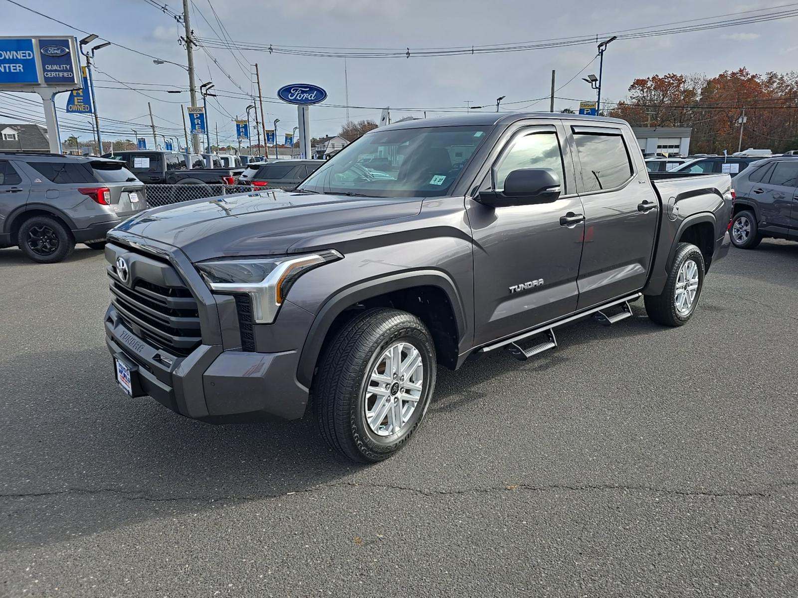 2022 Toyota Tundra SR5 AWD