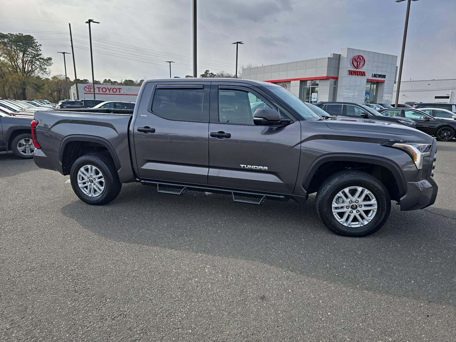 2022 Toyota Tundra SR5 AWD